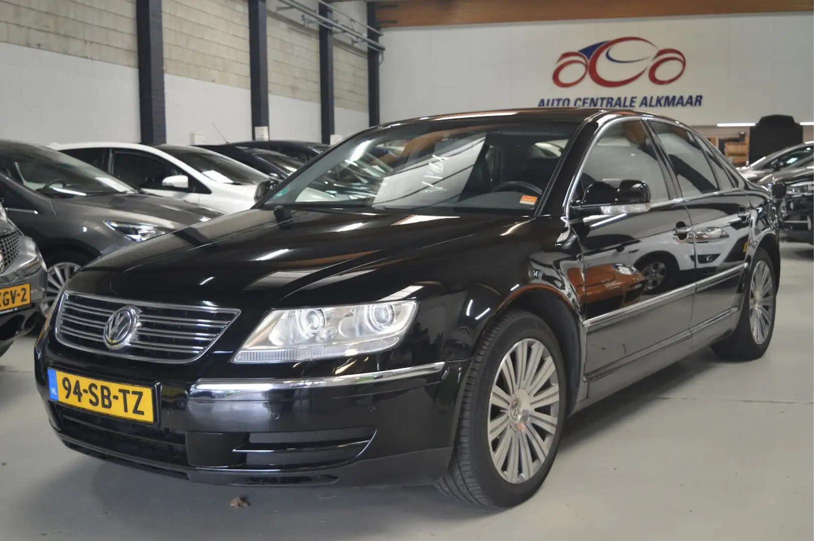 Volkswagen Phaeton 3.2 V6 5p. Negro - 1