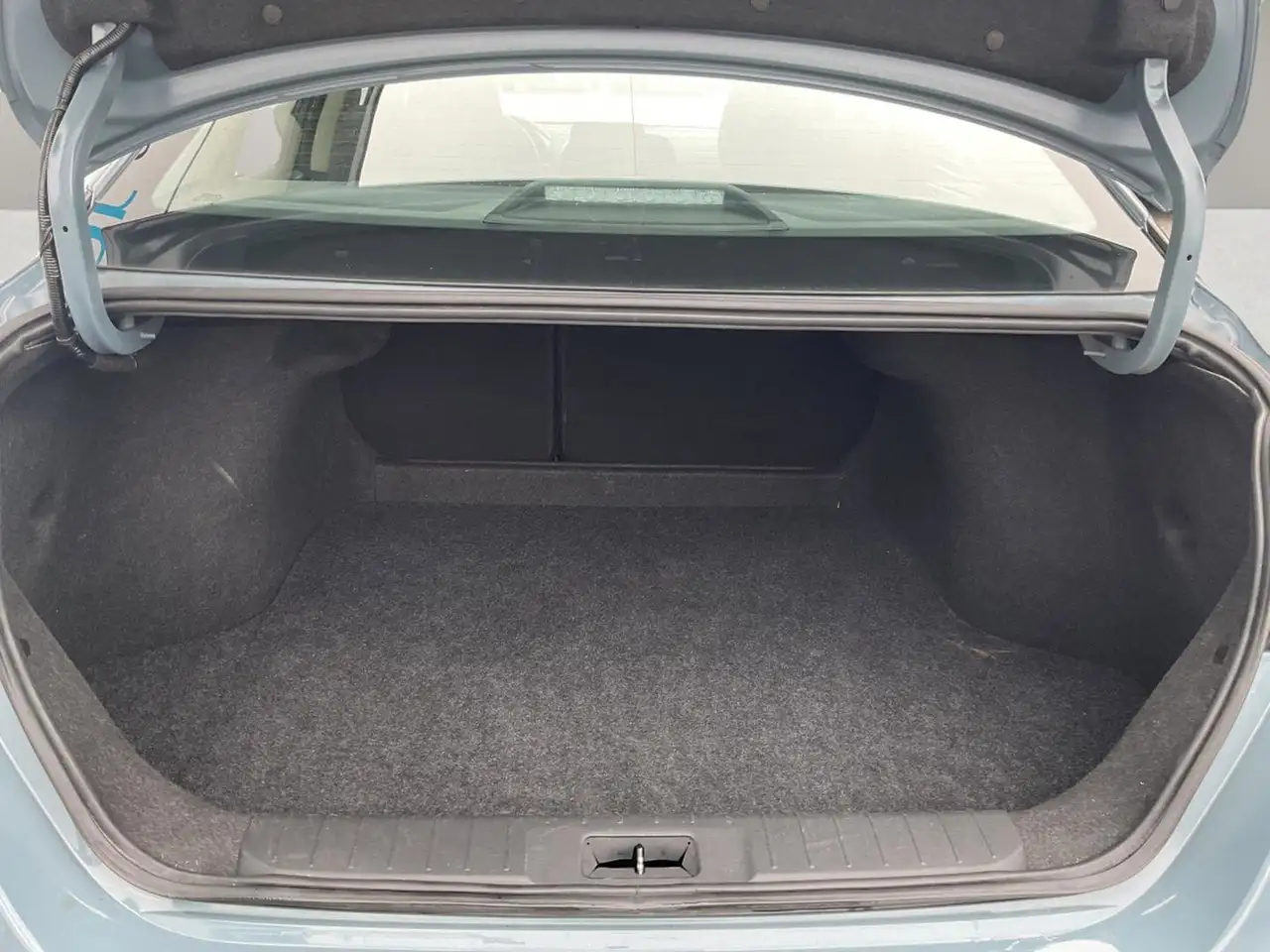 Nissan Sentra снимка Nissan Sentra