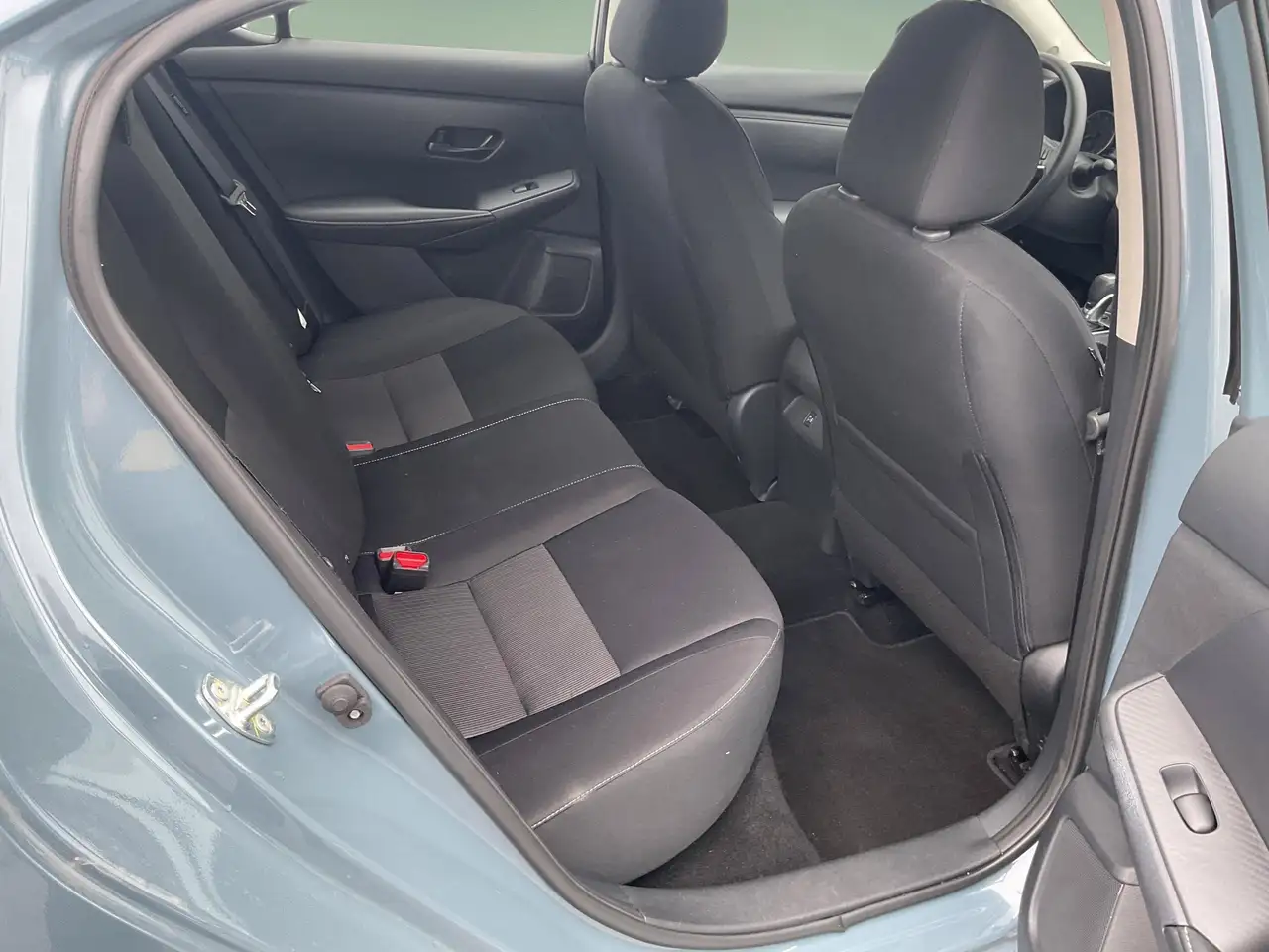 Nissan Sentra снимка Nissan Sentra