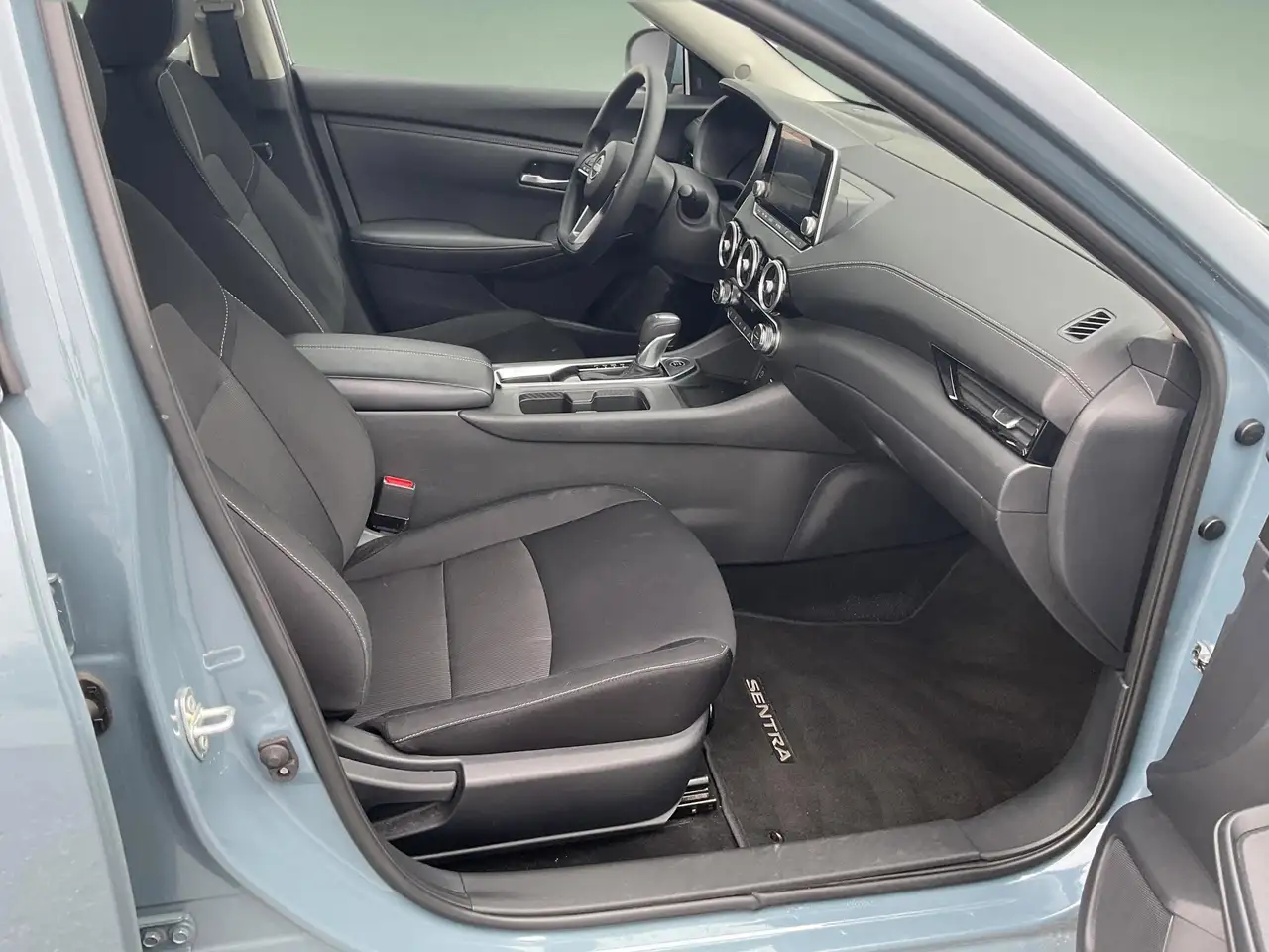 Nissan Sentra снимка Nissan Sentra