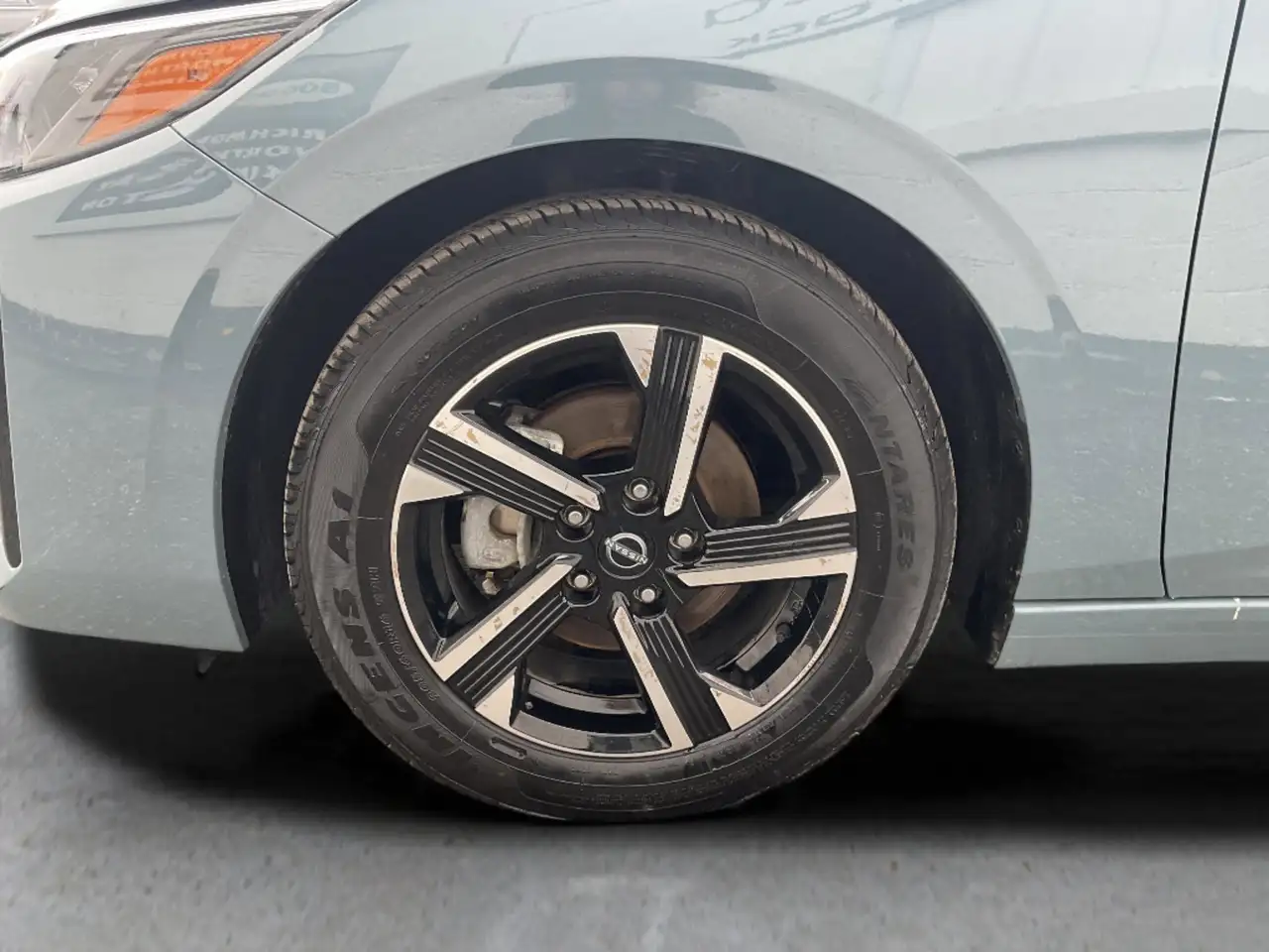 Nissan Sentra снимка Nissan Sentra