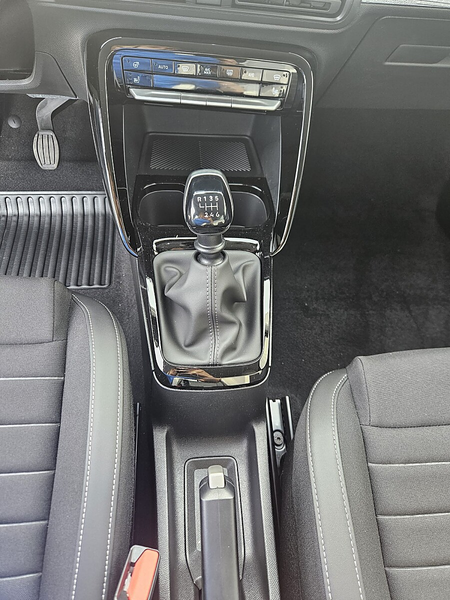 Citroen C3 Turbo 100 S&S 6-Gang Plus + Advanced Comfort Si... — photo 10