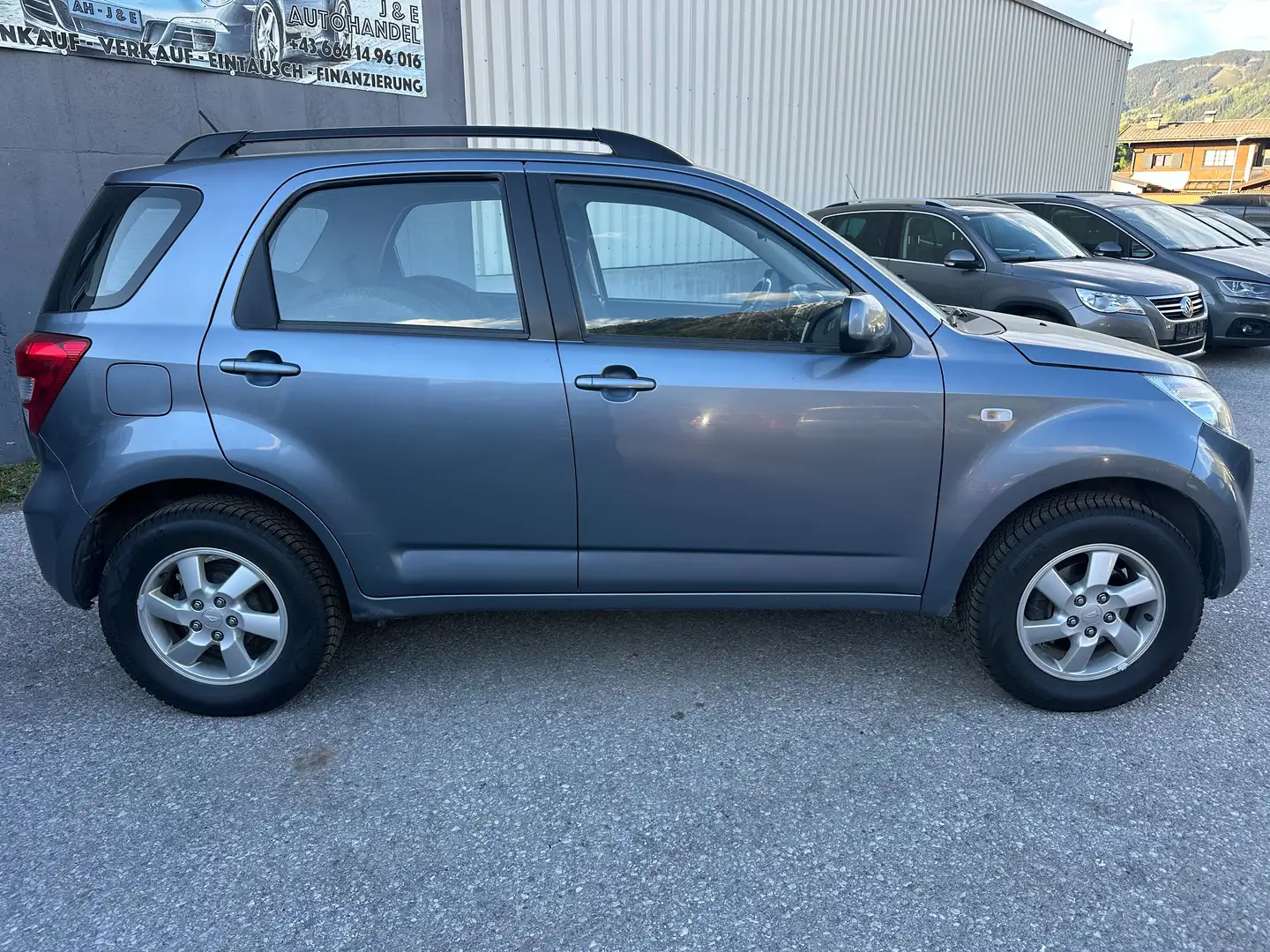Daihatsu Terios 1.4 Benzin 4WD Pickerl 11/2026 Grau - 2
