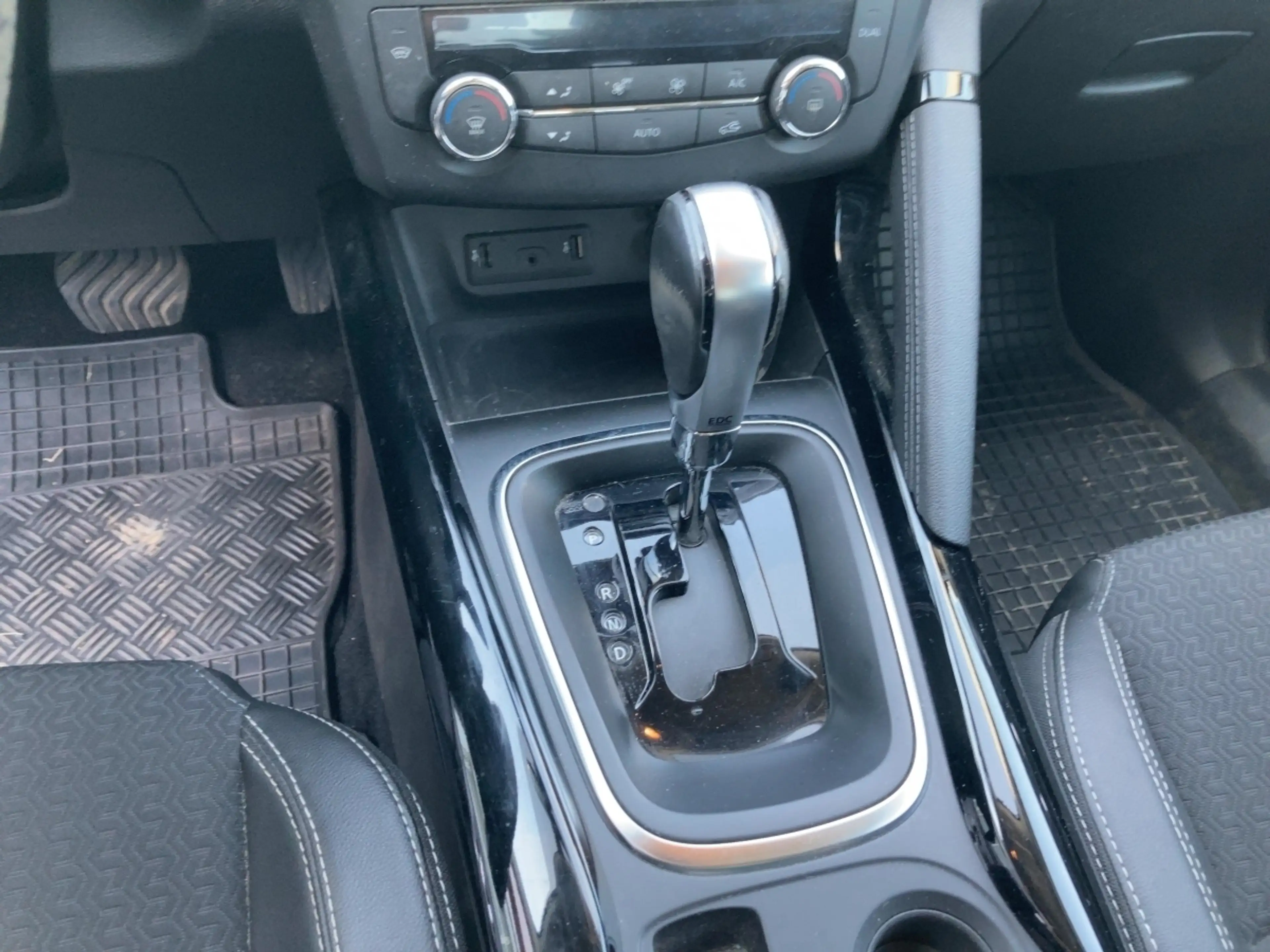 Renault Kadjar Collection 1.2TCe 130 AUTOMATIK SHZ — photo 15