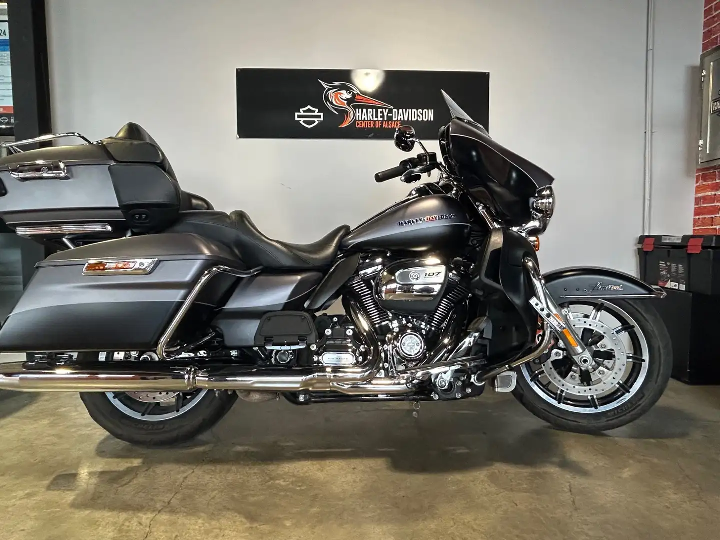 Harley-Davidson Electra Glide - 1