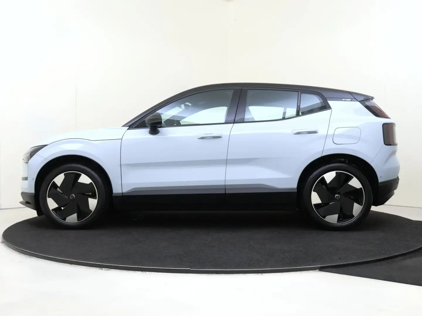 Volvo EX30 Twin Motor Performance ultra | 69 kWh | Climate | Blauw - 2
