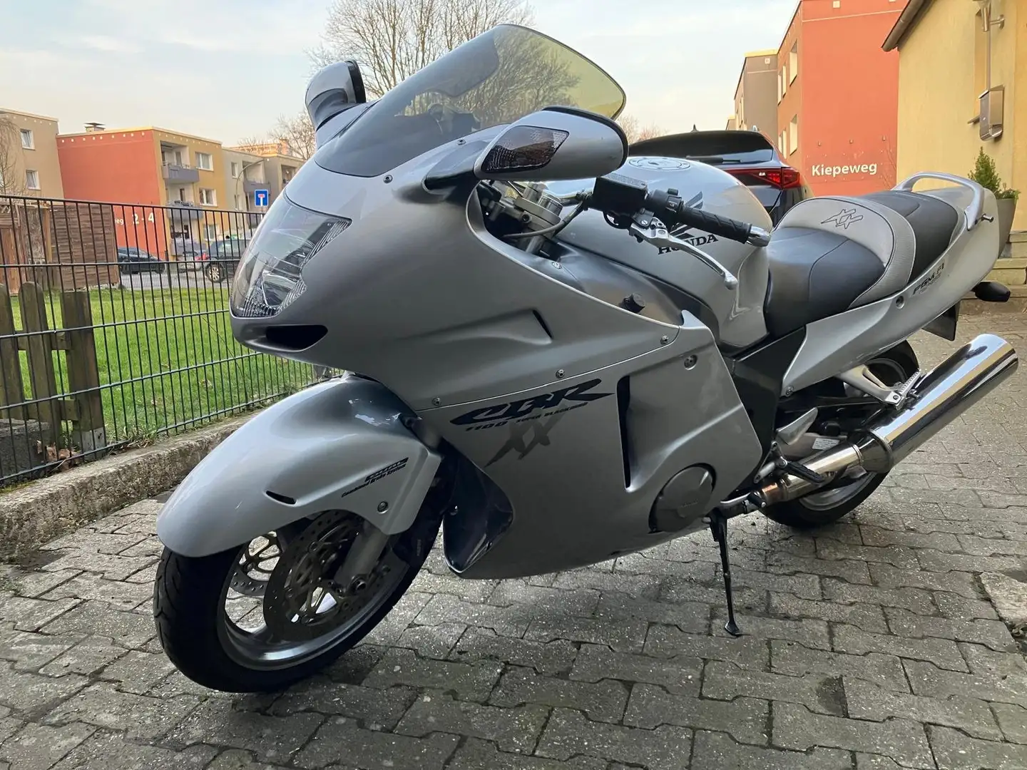 Honda CBR 1100 XX Blackbird Ezüst - 1