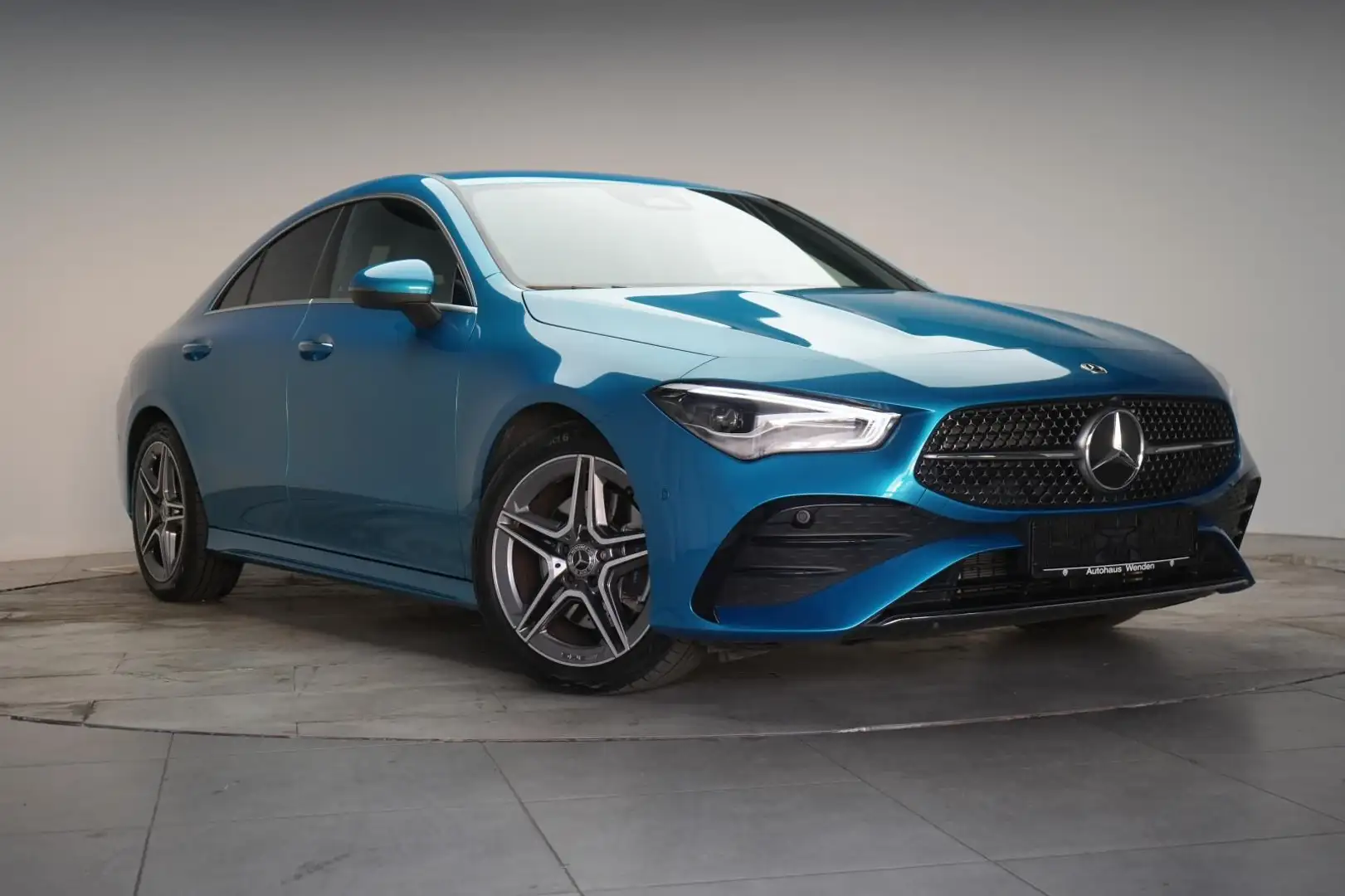 Mercedes-Benz CLA 200 7G-DCT AMG Navi/Distronic/Kamera/Lane/ Blau - 1