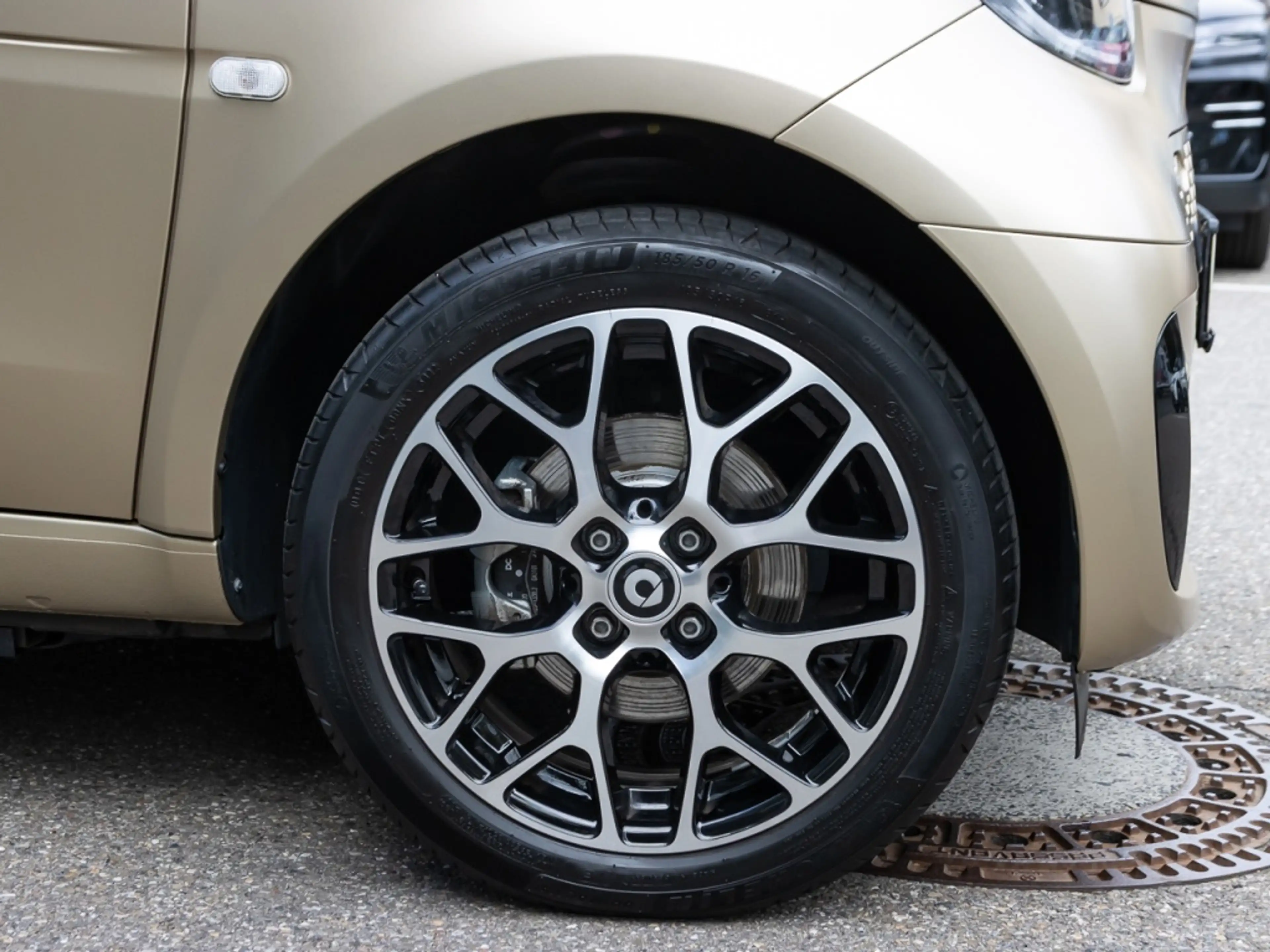 smart forTwo EQ prime *LED*Cam*Navi*JBL*Pano*PDC*Leder — photo 10