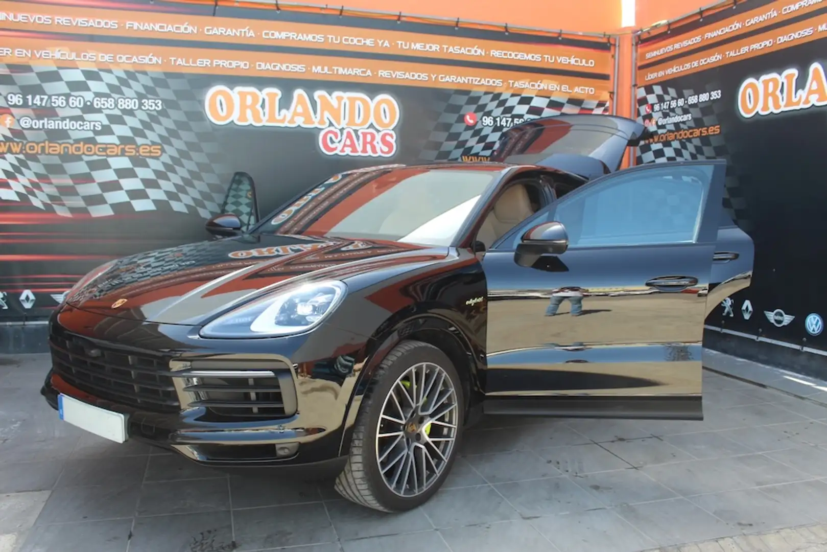 Porsche Cayenne E-Hybrid Coupé Aut. Negro - 1