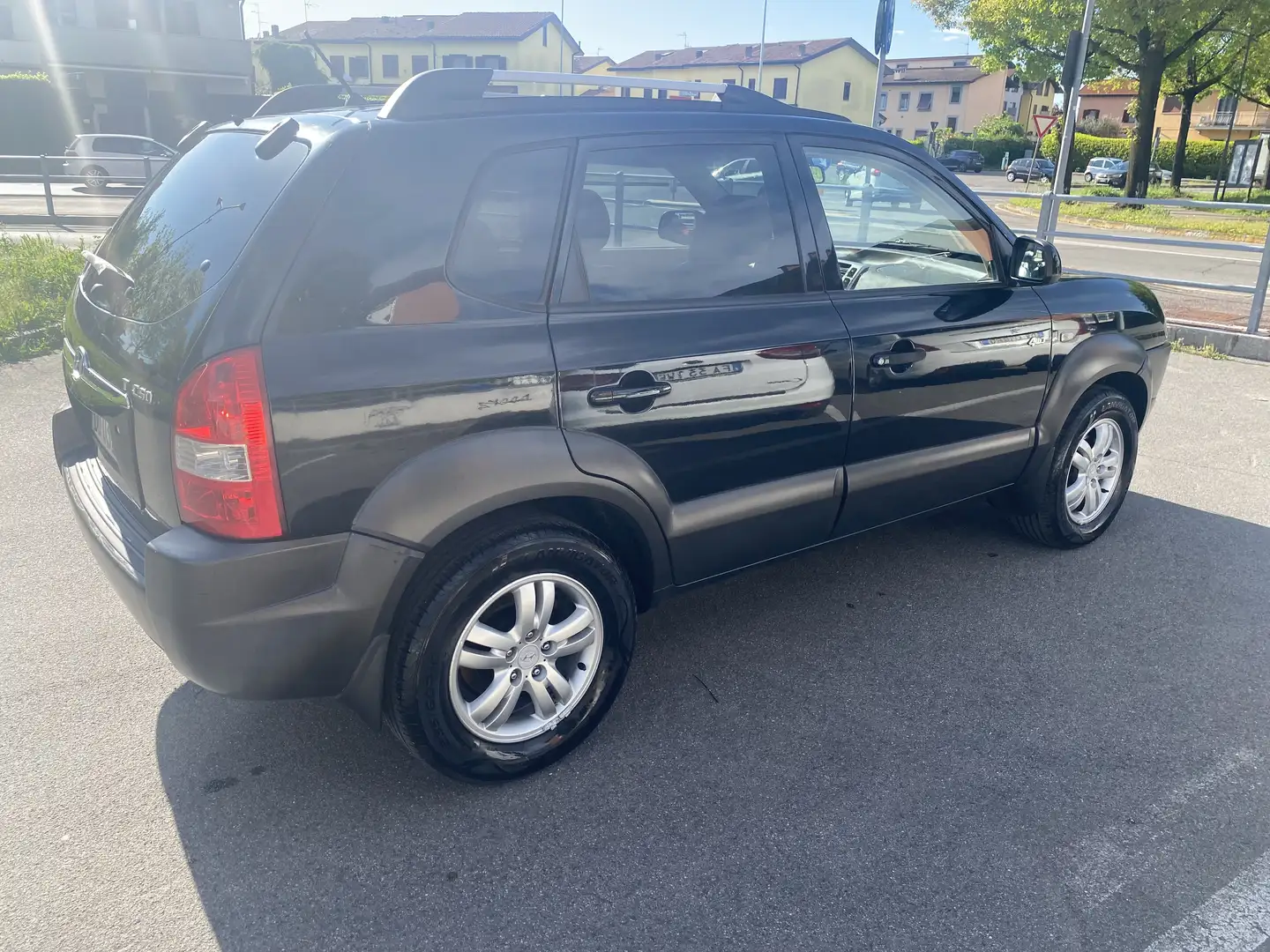 Hyundai TUCSON 2.0 cvvt Dynamic 4wd “metano scade 2027” Nero - 2