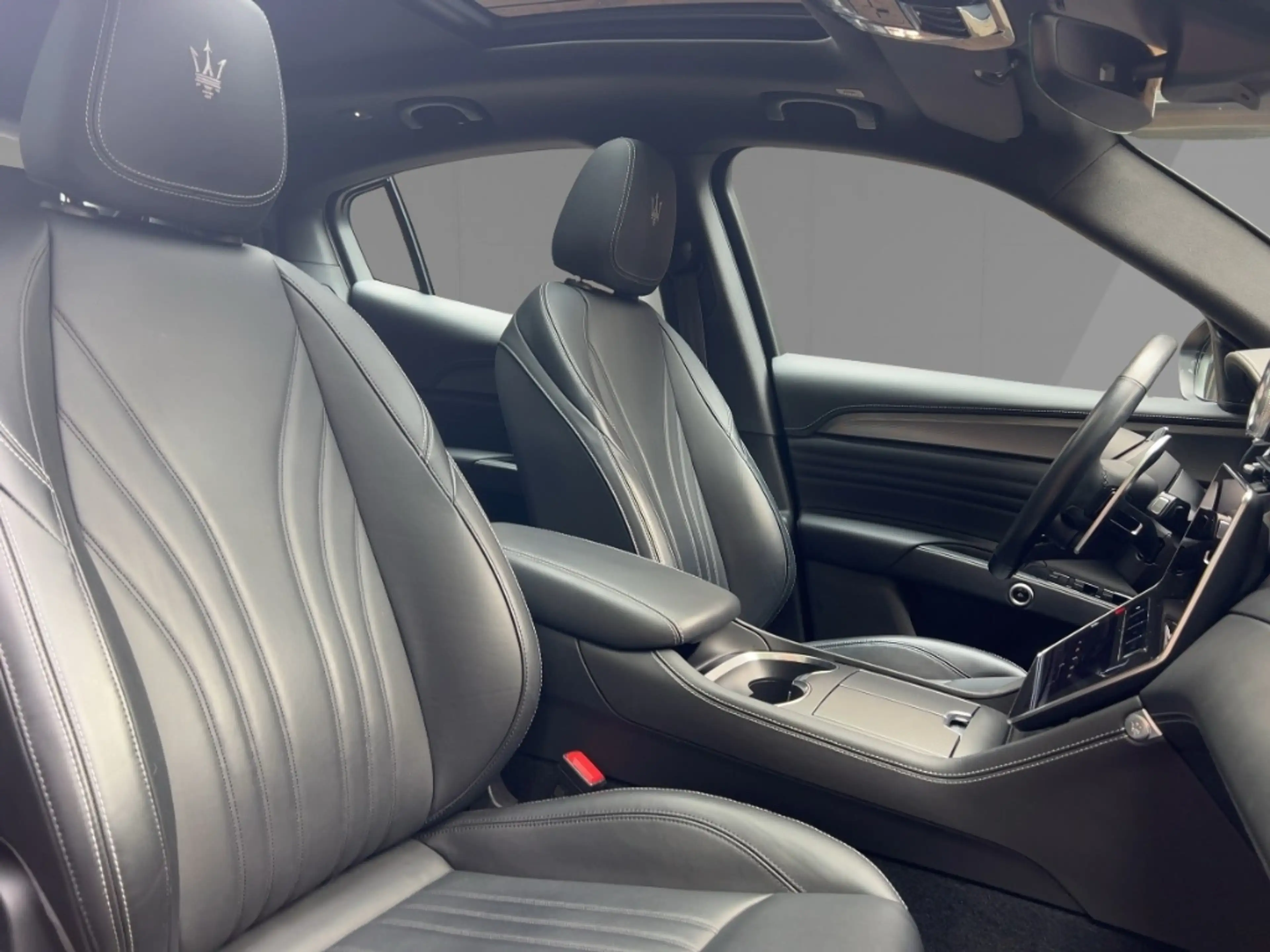 Maserati Grecale GT 2.0 MHEV 300HP inkl. 2-Jahre Maserati Aprroved — photo 10