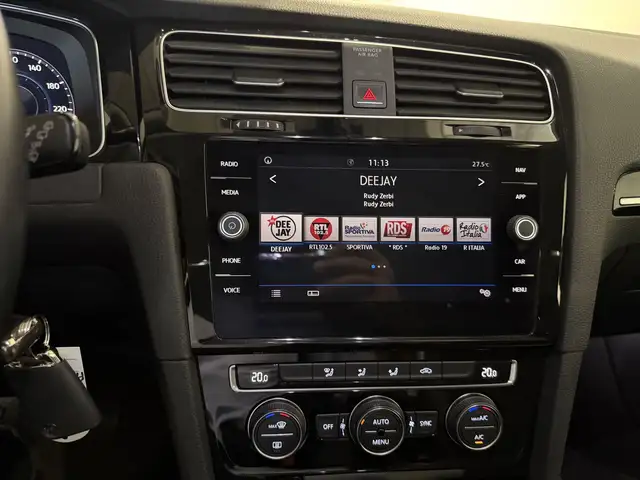 Volkswagen Golf view 14