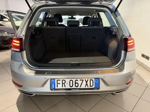 Volkswagen Golf view 10