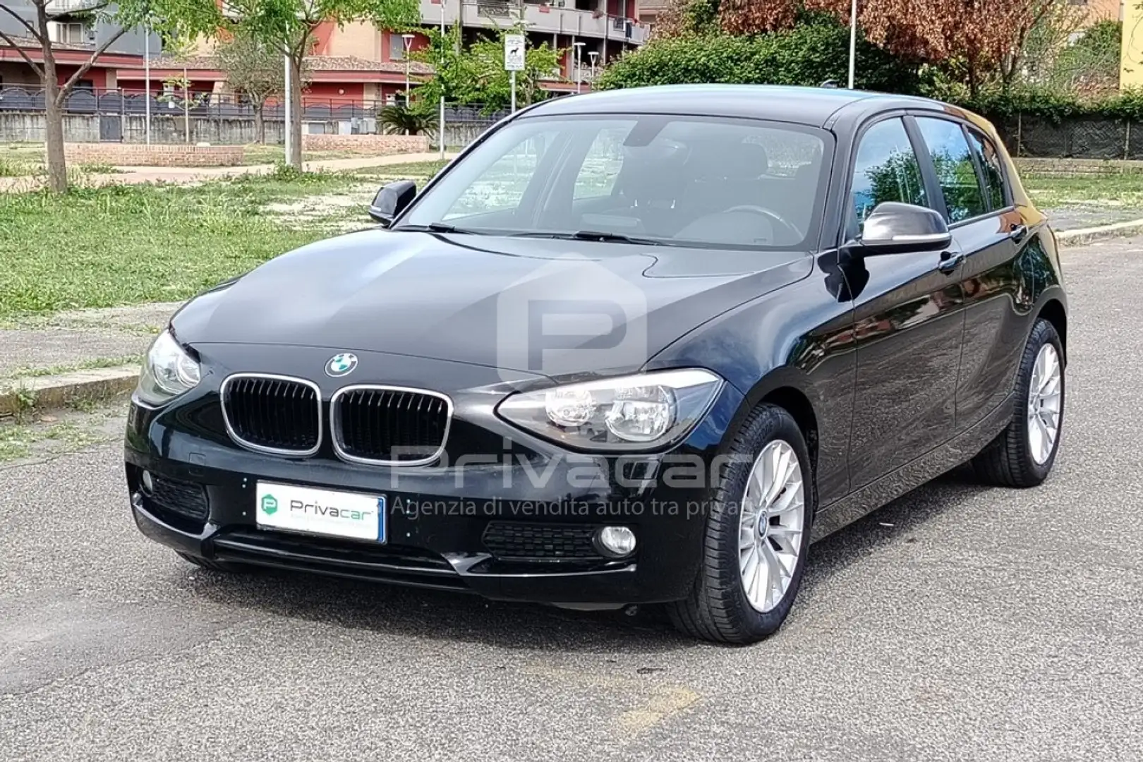 BMW 118 118d 5p. Urban Nero - 1