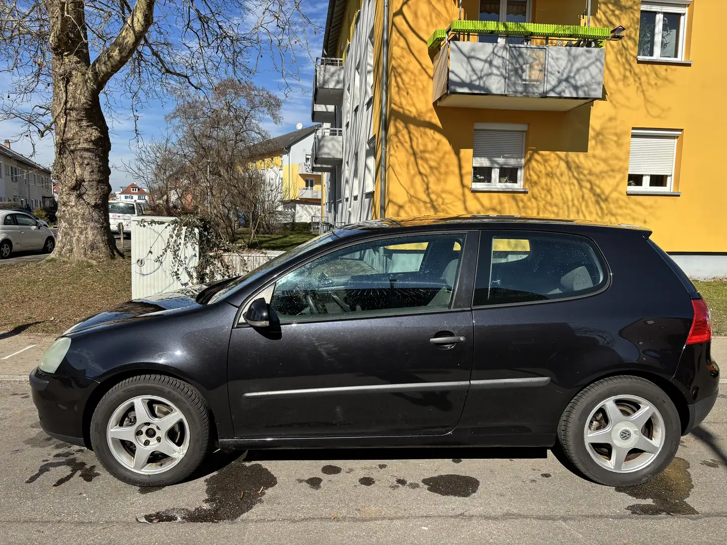 Volkswagen Golf Trendline Schwarz - 2