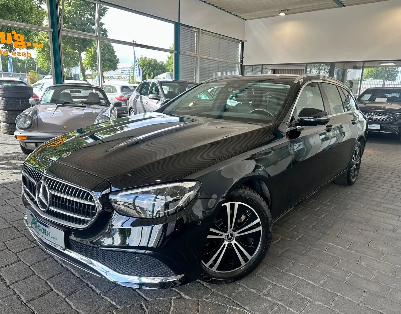 Mercedes-Benz E 200 T d Avantgarde AHK-360°-LED-2.Hand Noir - 2