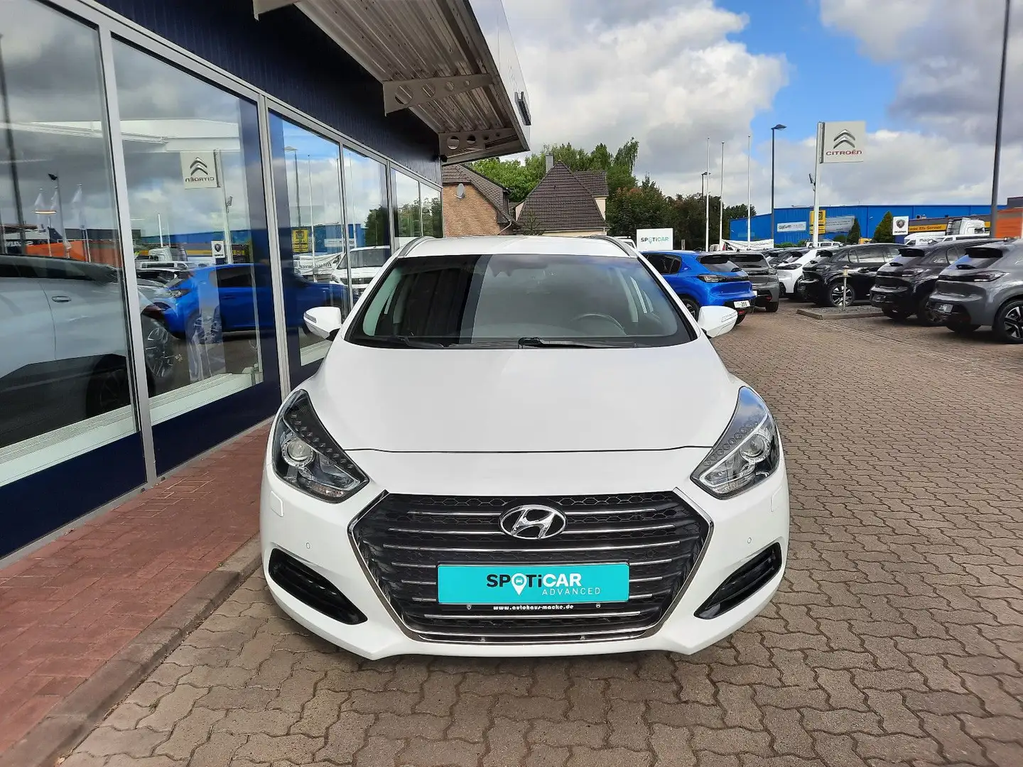 Hyundai i40 Kombi Style  SH LRHZ NAVI ELHK RKAMERA Weiß - 1