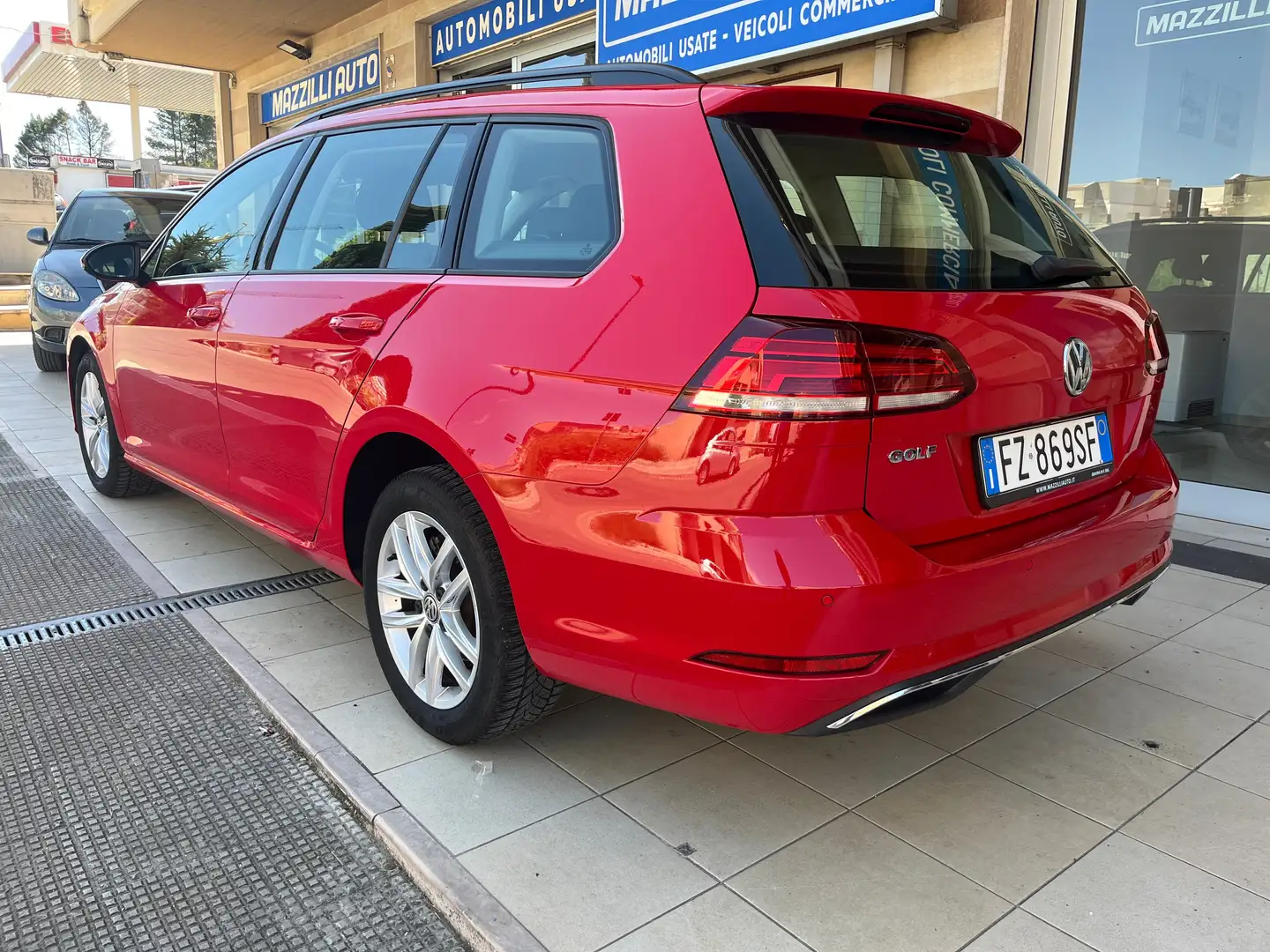 Volkswagen Golf Variant 1.6 tdi Business 115cv Rosso - 2