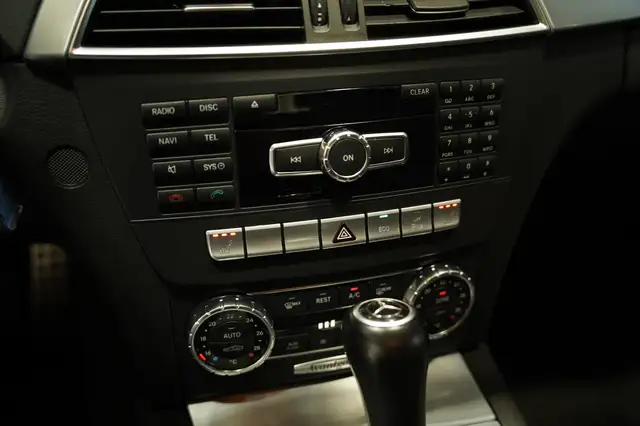 Mercedes-Benz C Class view 14
