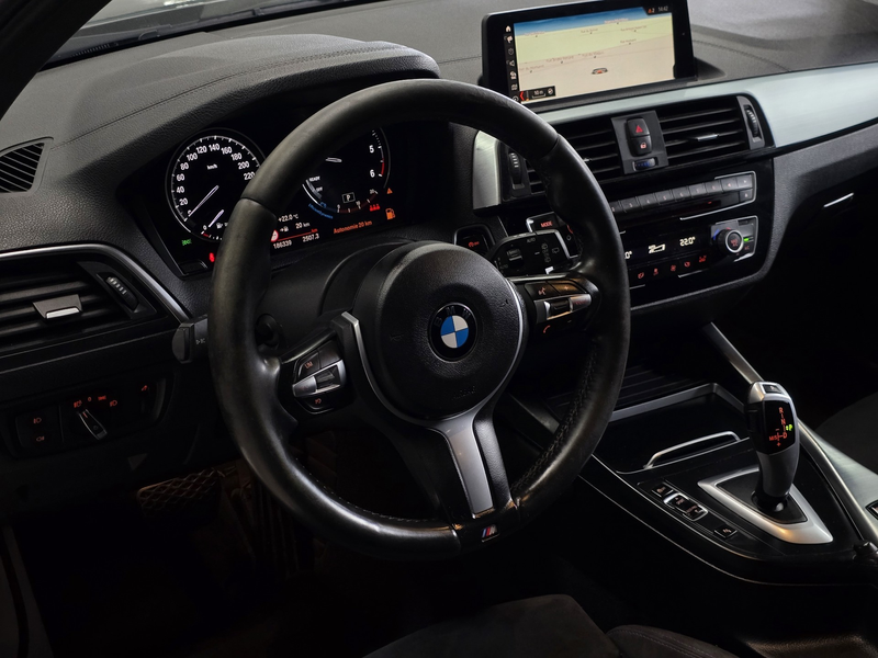 BMW 118 dA 2.0d 150CV * Pack M * Garantie * — photo 9
