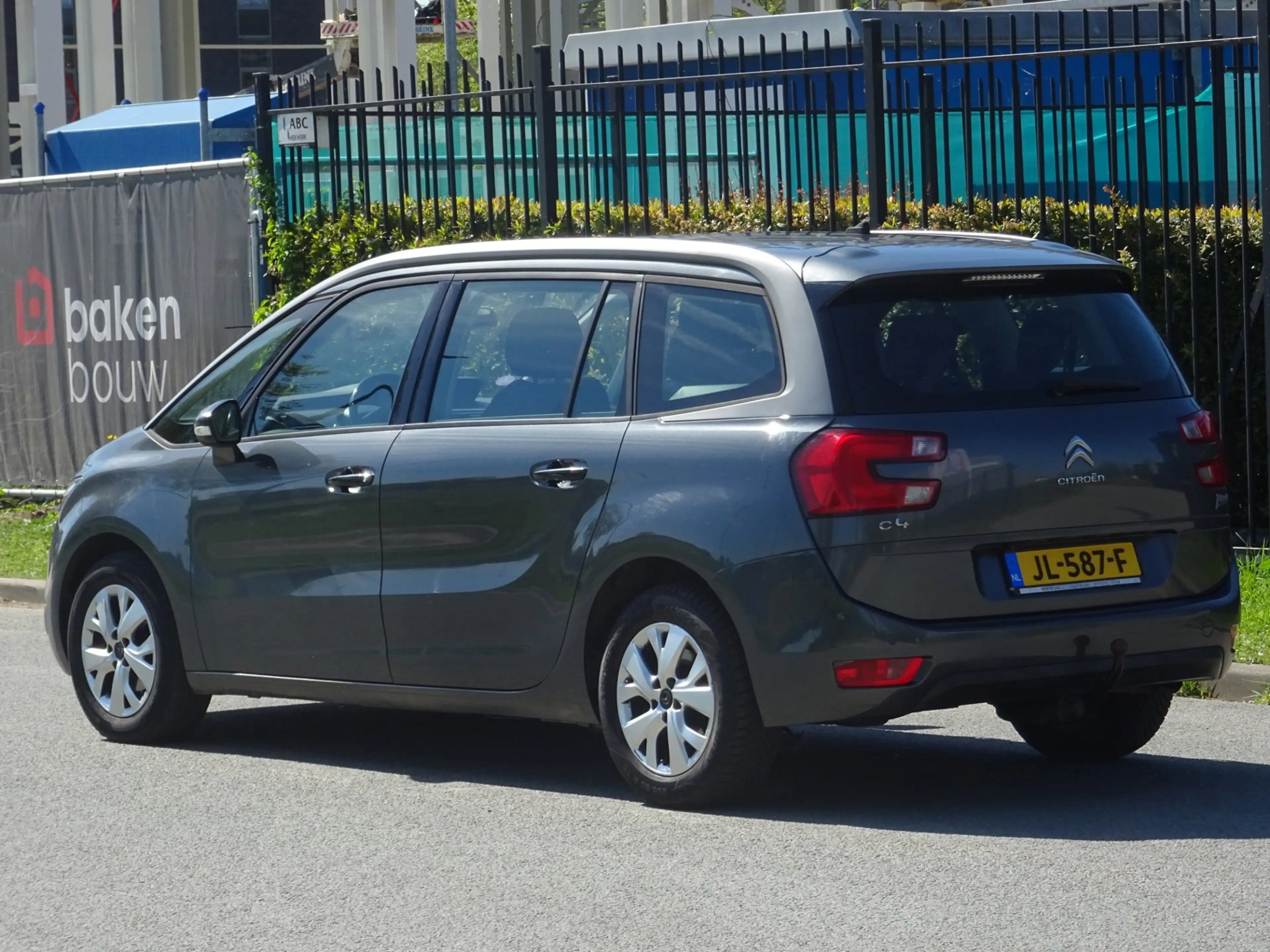 Citroen Grand C4 Picasso 1.2 PureTech Tendance 7P NAV/CAMERA — photo 2