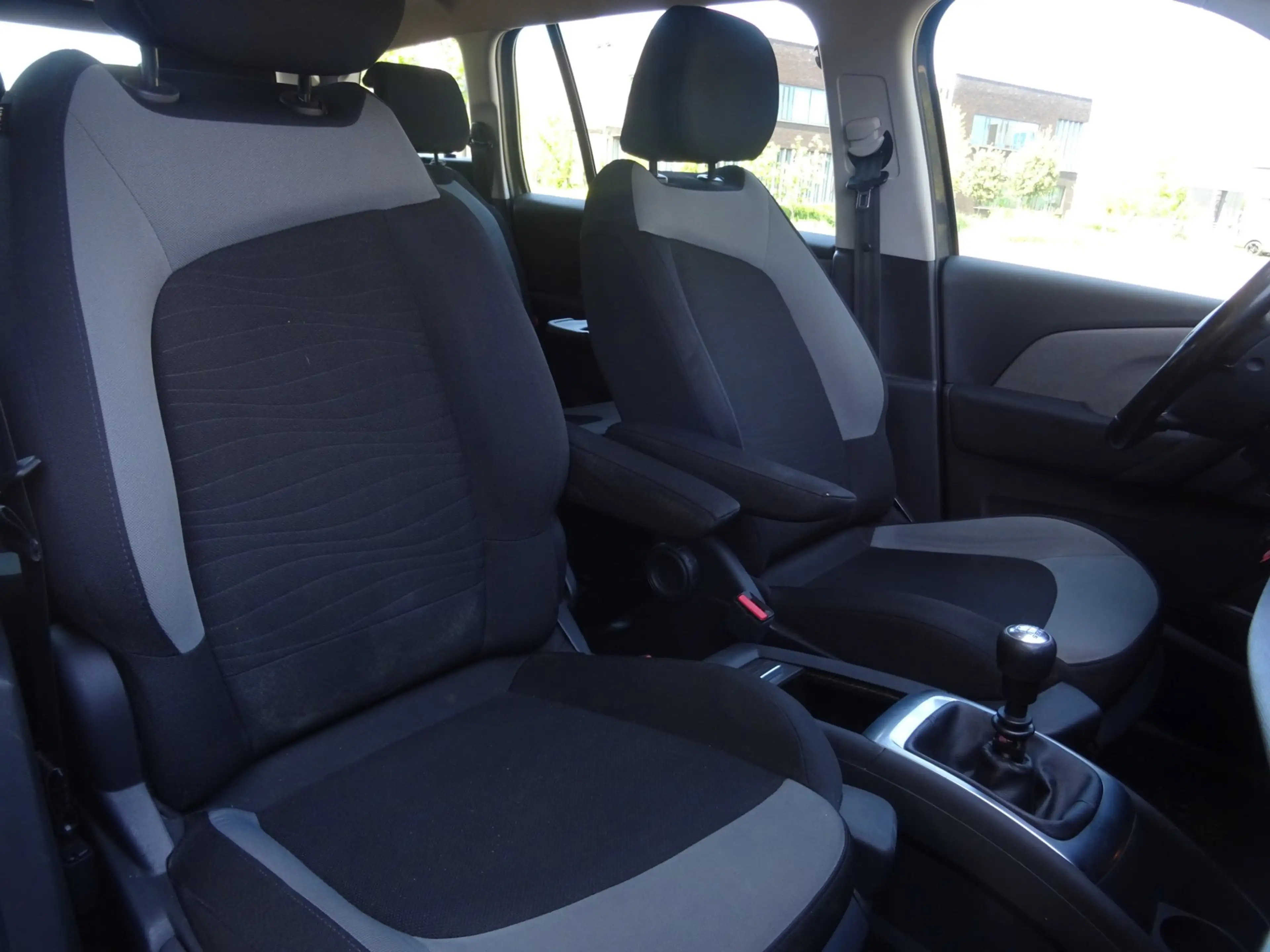 Citroen Grand C4 Picasso 1.2 PureTech Tendance 7P NAV/CAMERA — photo 8