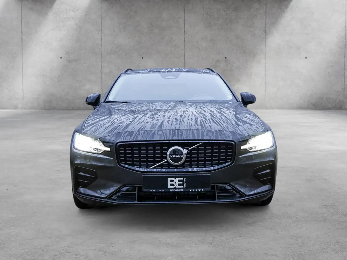 Volvo V60 B4 Plus Dark Navi Kam SHZ LH BLIS ACC Grau - 2