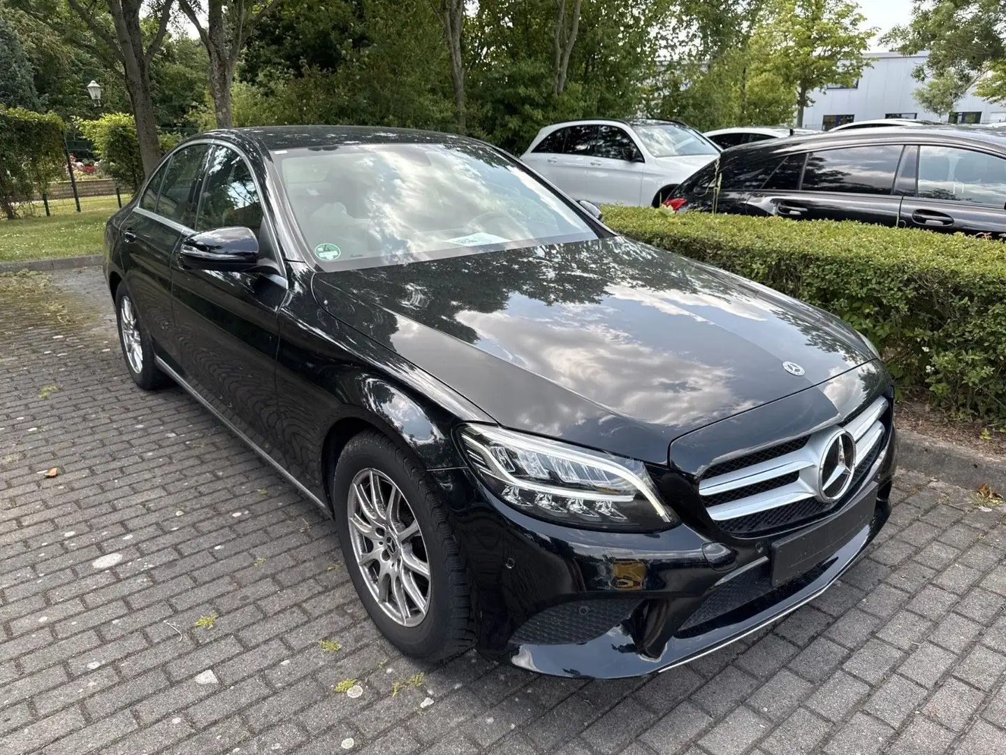 Mercedes-Benz C 180 C180 Limousine 9G LED NAVI KAMERA SHZ TEMPOMAT Schwarz - 2