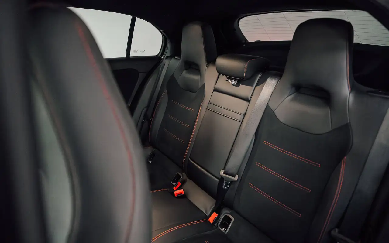 Mercedes-Benz A-Class A 180 AMG Line Facelift, миниатюра 9