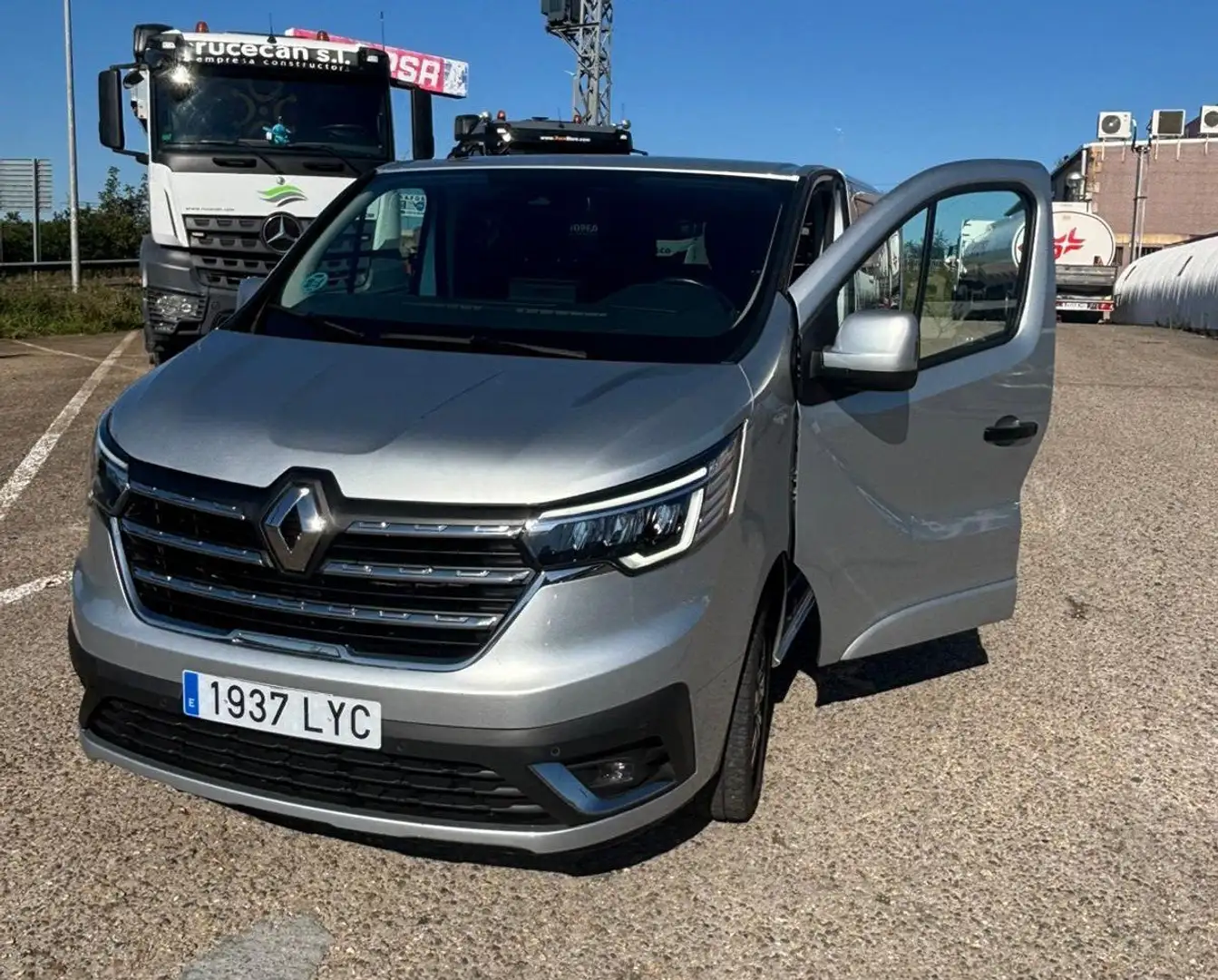 Renault Trafic Trafic 2.0dCi Energy Blue SpaceClass EDC 110kW Plateado - 1