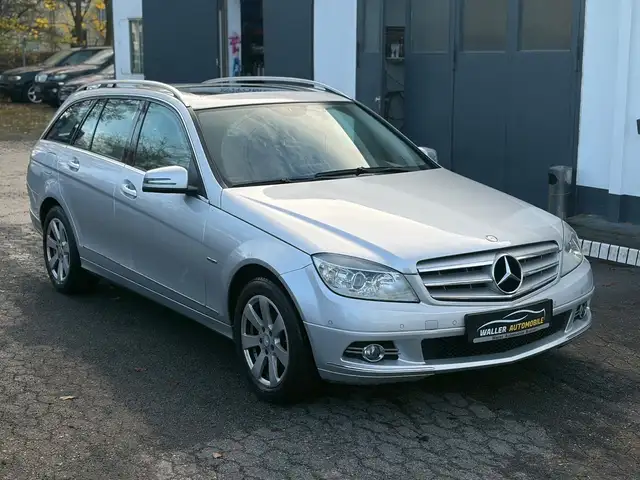 Mercedes-Benz C 200 T-Modell TÜV NEU / NAVI / PDC / SHZ / LED