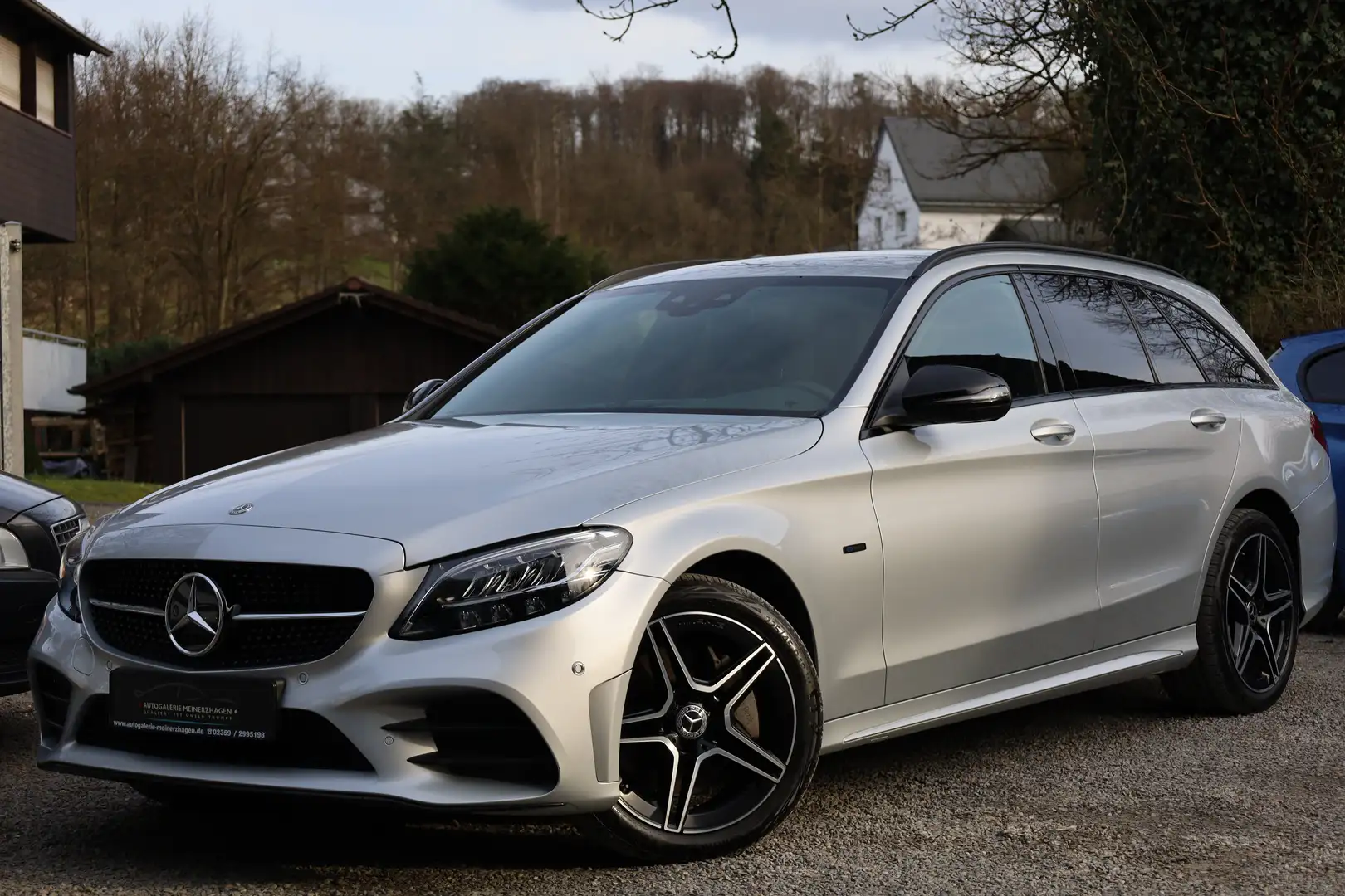 Mercedes-Benz C 300 e T 9G-TRONIC Night Edition+AMG/KAM/LED/ACC/TOTW/ Silber - 1