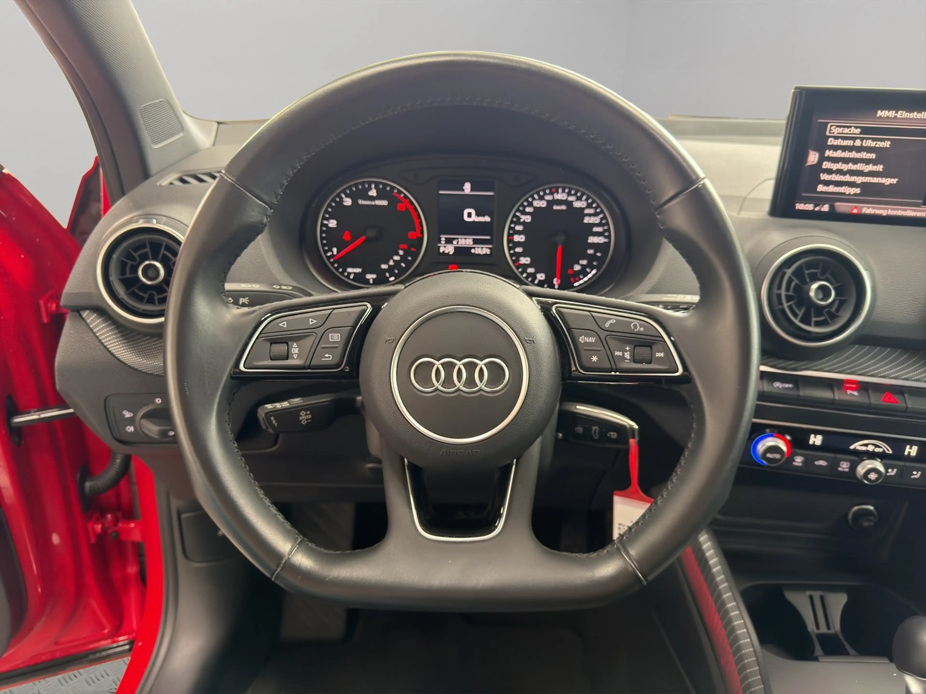 Audi Q2 30 TDI sport LED AHK Shz — photo 10