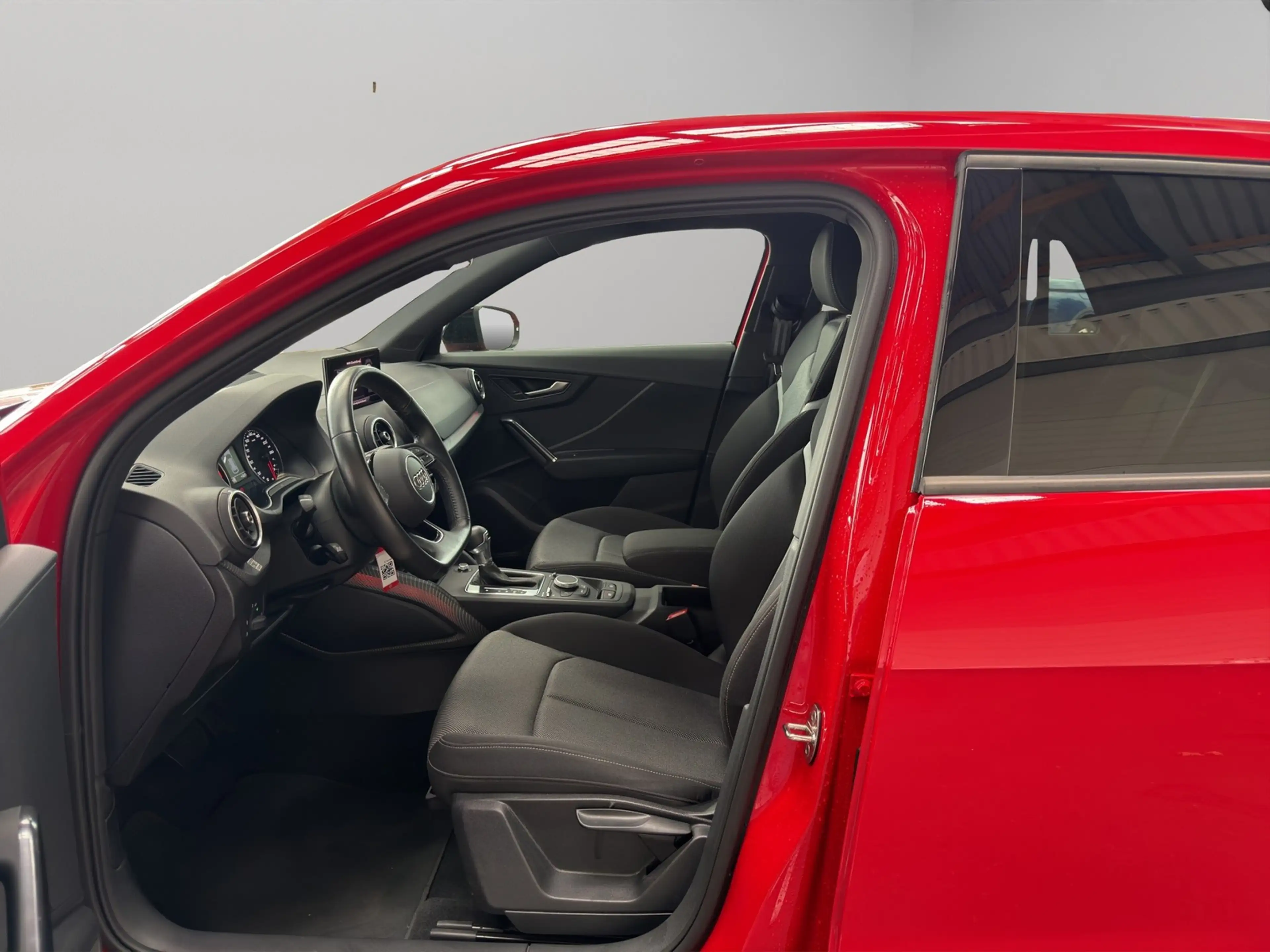 Audi Q2 30 TDI sport LED AHK Shz — photo 9