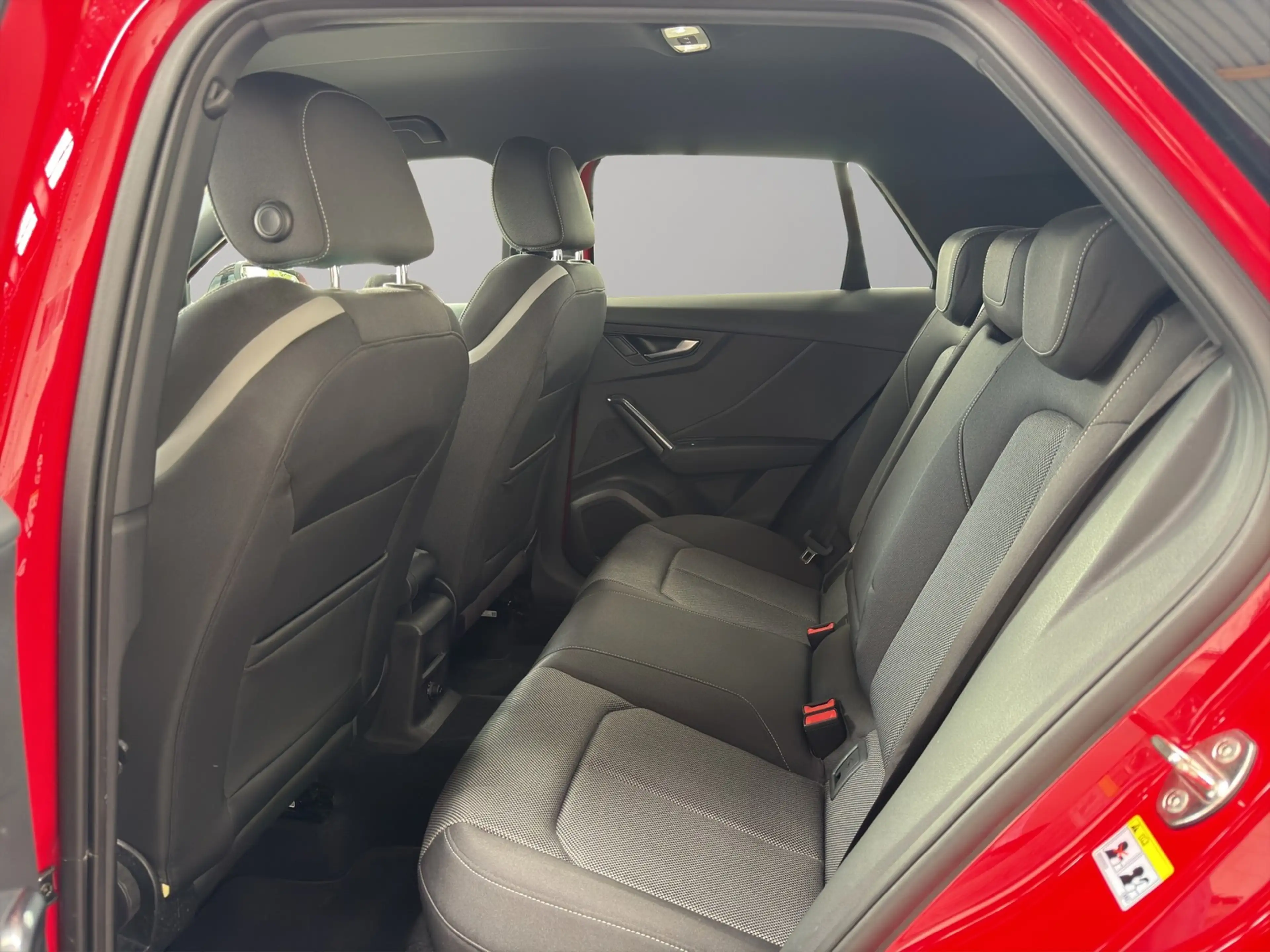 Audi Q2 30 TDI sport LED AHK Shz — photo 13