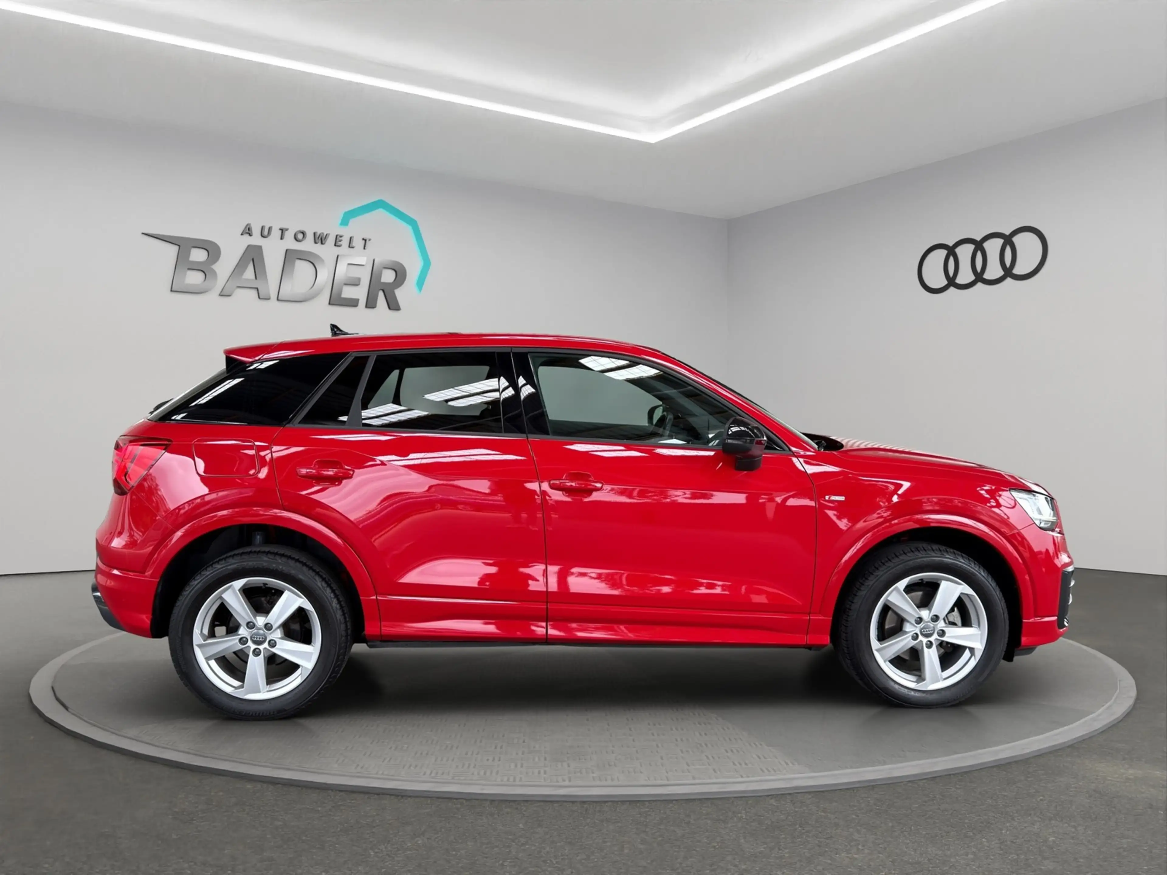 Audi Q2 30 TDI sport LED AHK Shz — photo 7