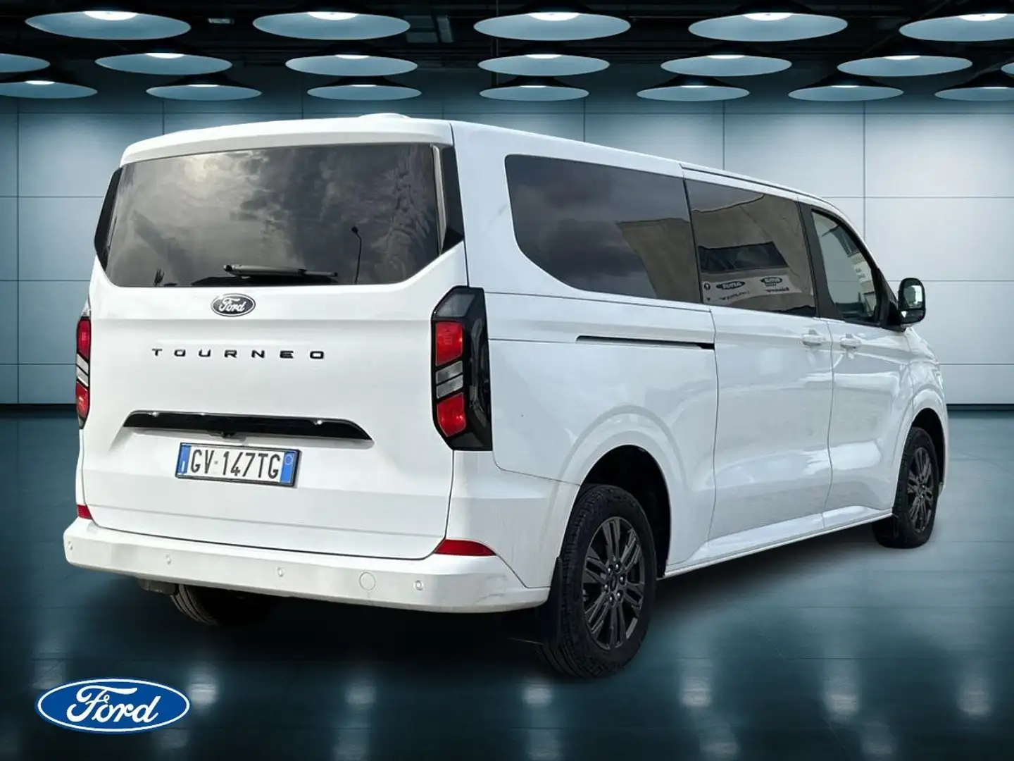 Ford Tourneo Custom 320 2.0 EcoBlue 136CV PL Titanium Bianco - 2