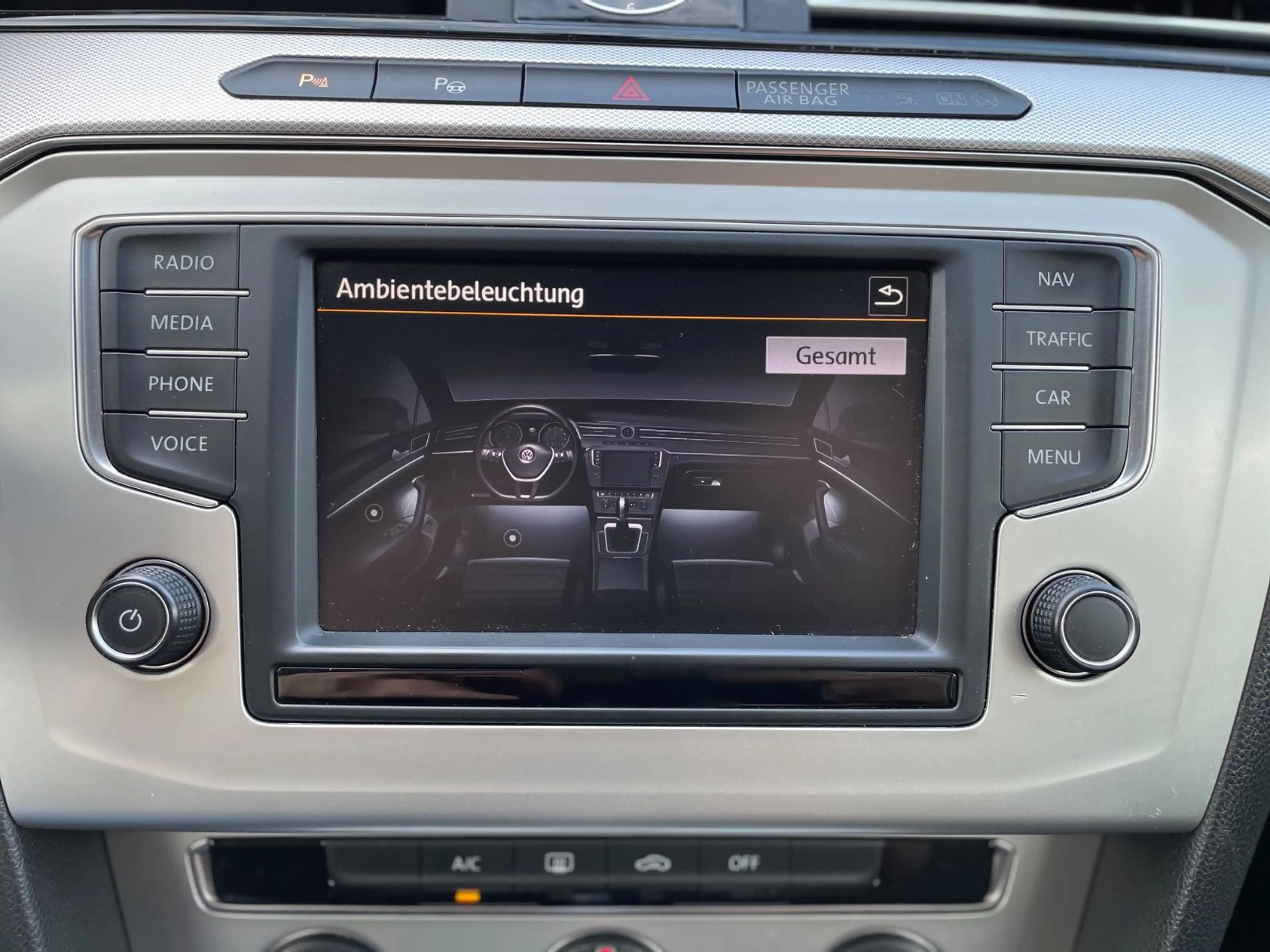Volkswagen Passat Variant Comfortline Navi DSG Massage — photo 7