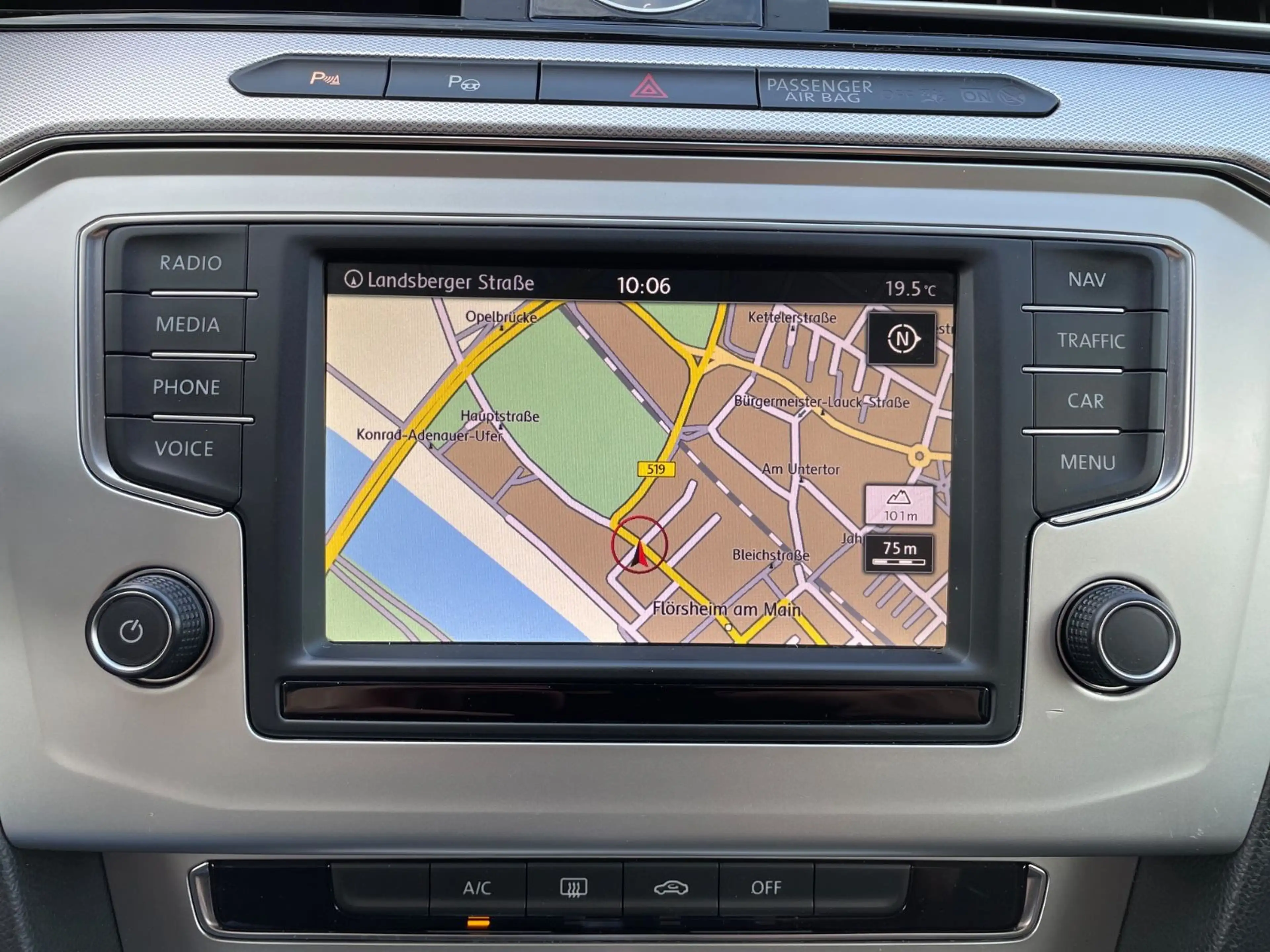 Volkswagen Passat Variant Comfortline Navi DSG Massage — photo 6