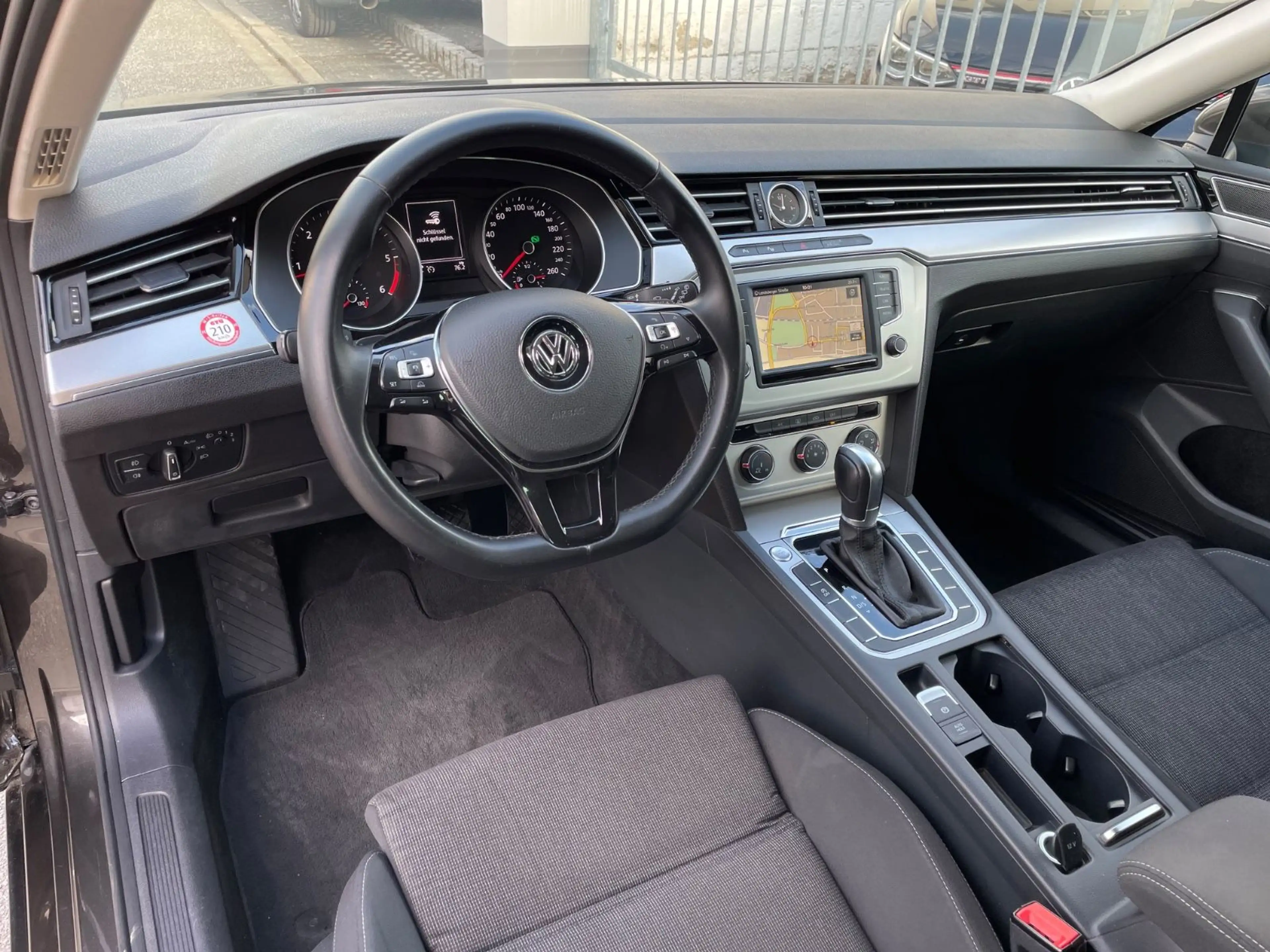 Volkswagen Passat Variant Comfortline Navi DSG Massage — photo 4
