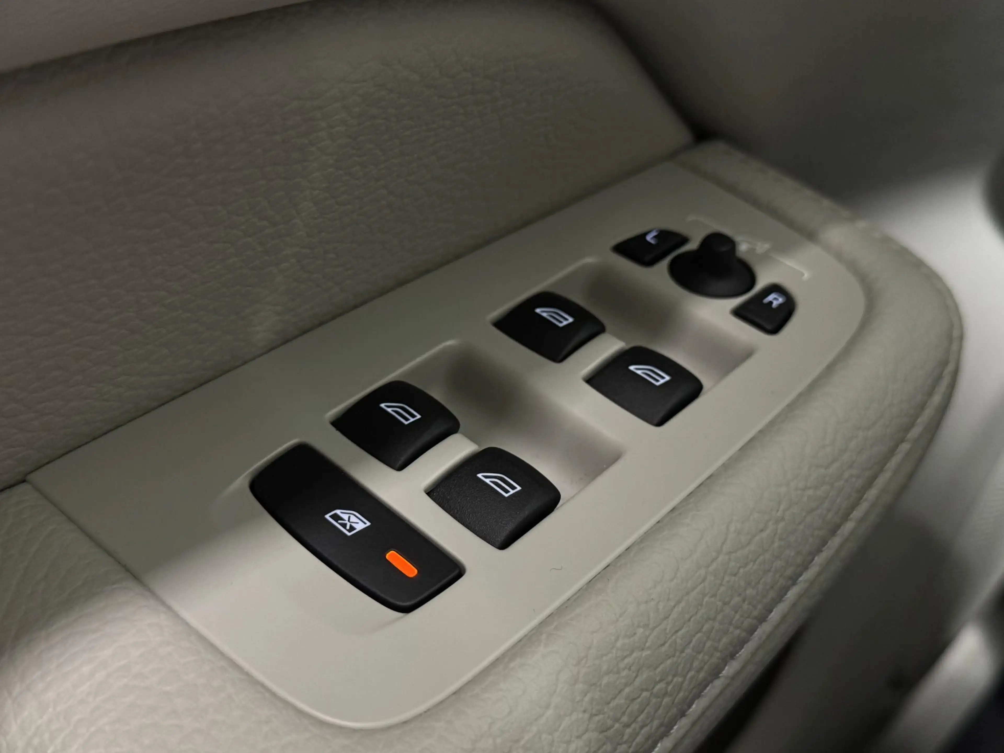 Volvo V60 2.0 T6 Recharge AWD Inscription | H&K audio | Came — photo 12