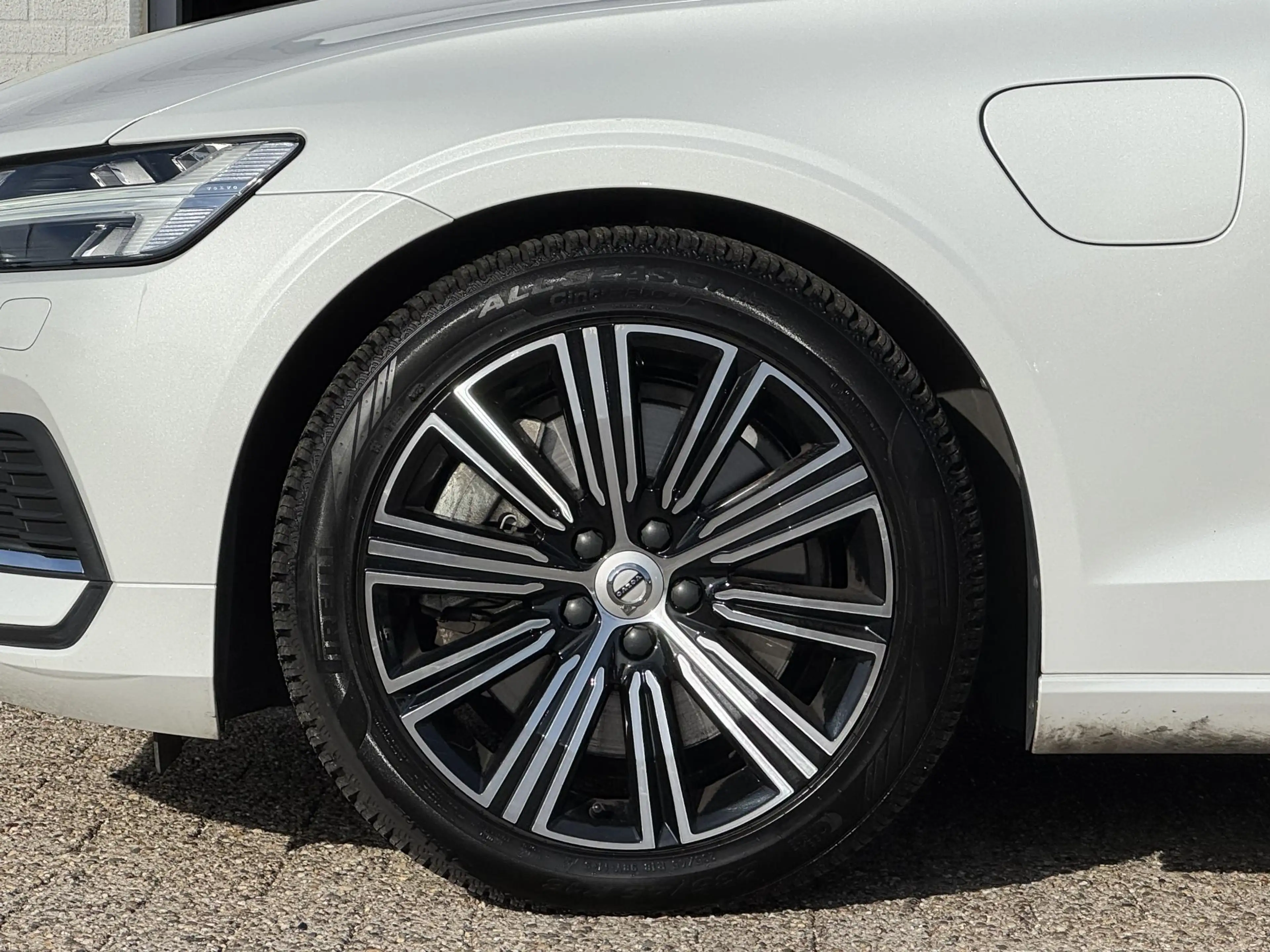 Volvo V60 2.0 T6 Recharge AWD Inscription | H&K audio | Came — photo 39