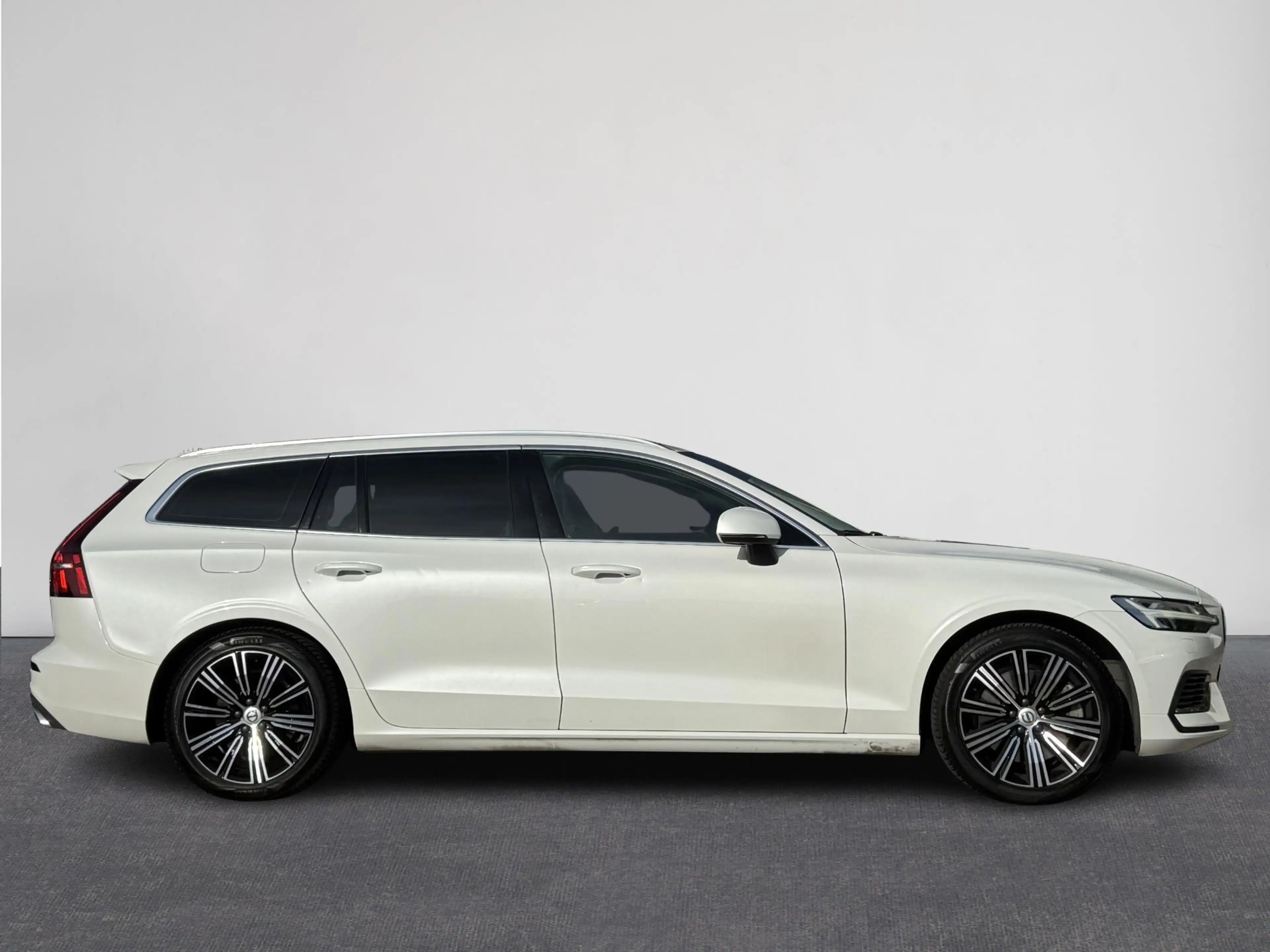 Volvo V60 2.0 T6 Recharge AWD Inscription | H&K audio | Came — photo 5