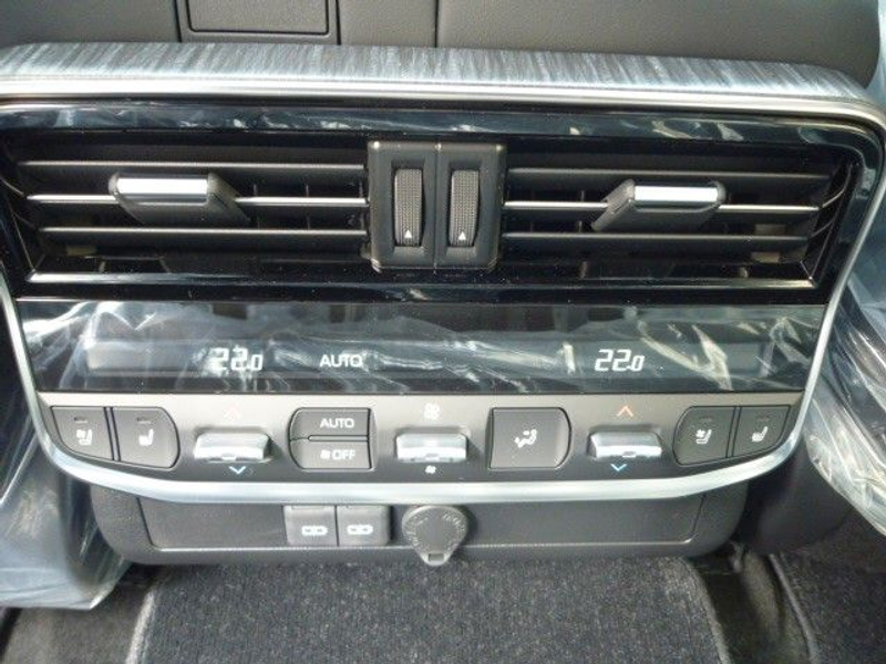 Toyota Land Cruiser 300 PREMIUM+TZ+MY26 — photo 12