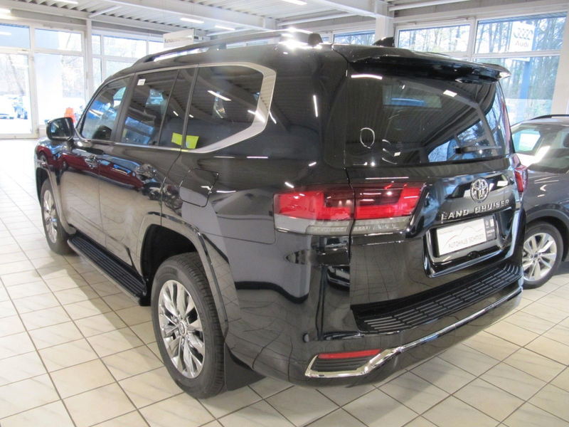 Toyota Land Cruiser 300 PREMIUM+TZ+MY26 — photo 4