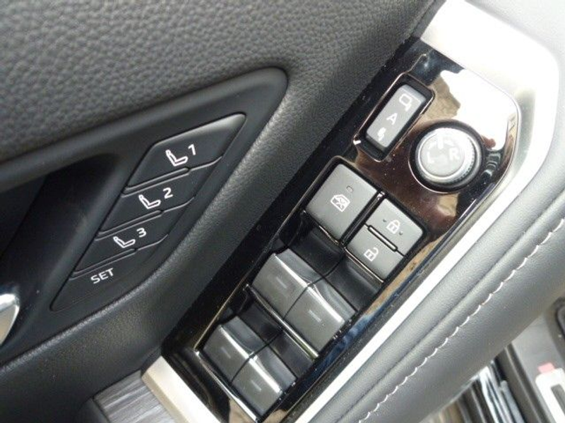 Toyota Land Cruiser 300 PREMIUM+TZ+MY26 — photo 9