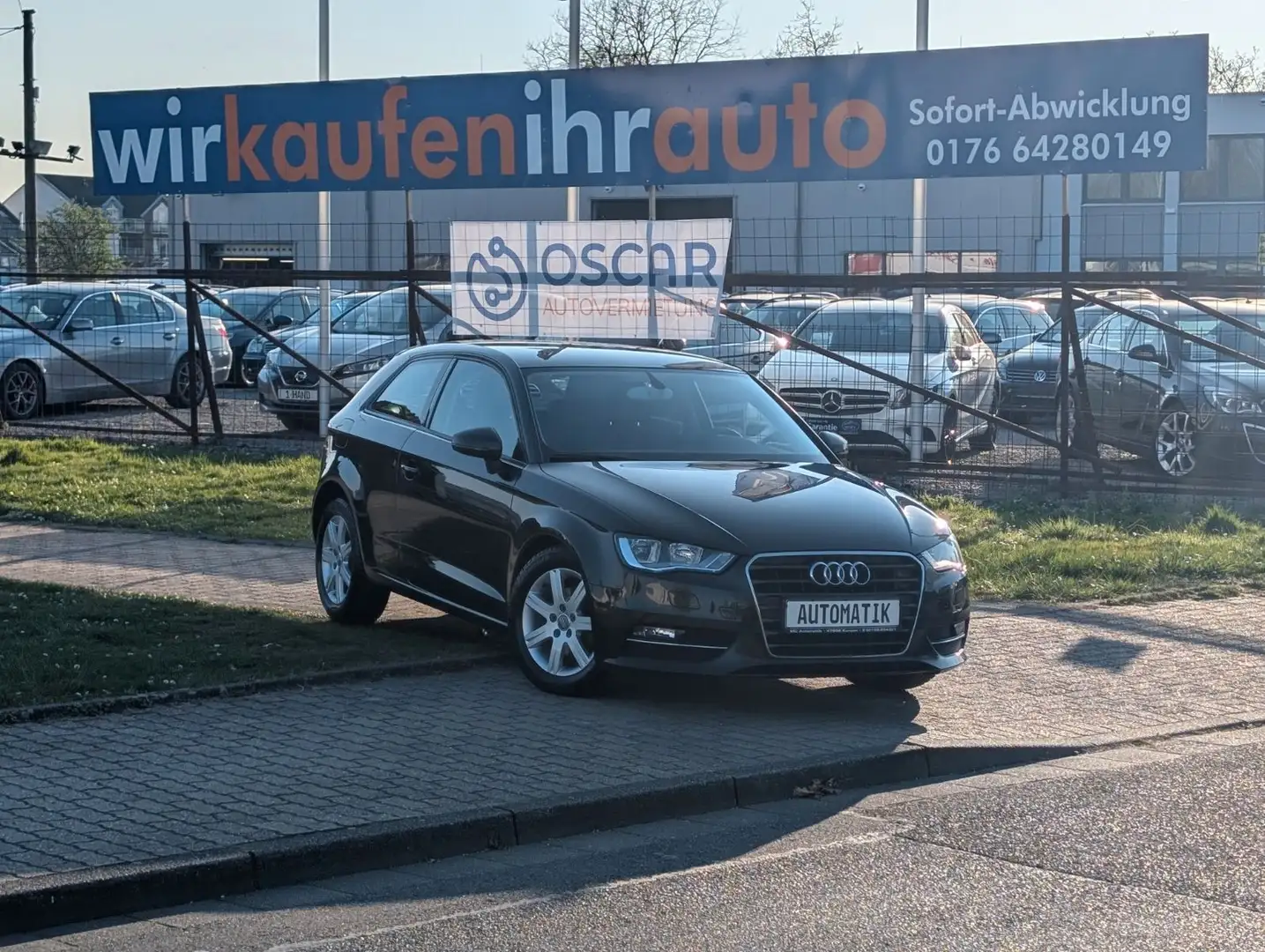 Audi A3 ambition*KLIMA*PDC*ZV-FUNK'RADIO-CD !! Schwarz - 1