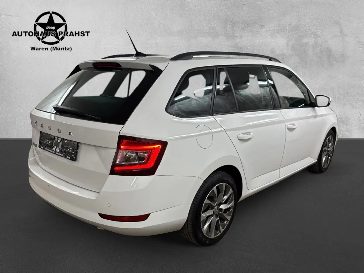 Skoda Fabia 1.0 TSI Combi Best of NAVI LED PDC CARPLAY Weiß - 2