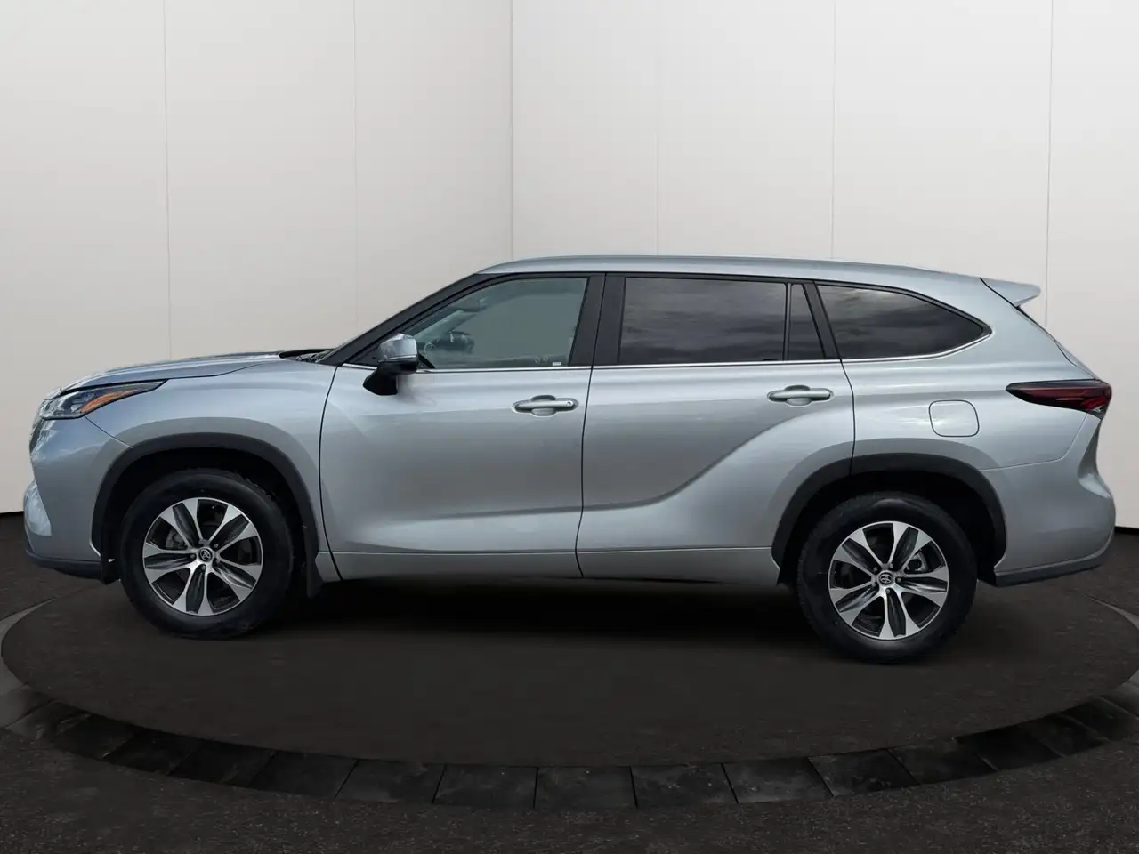 Toyota Highlander снимка Toyota Highlander